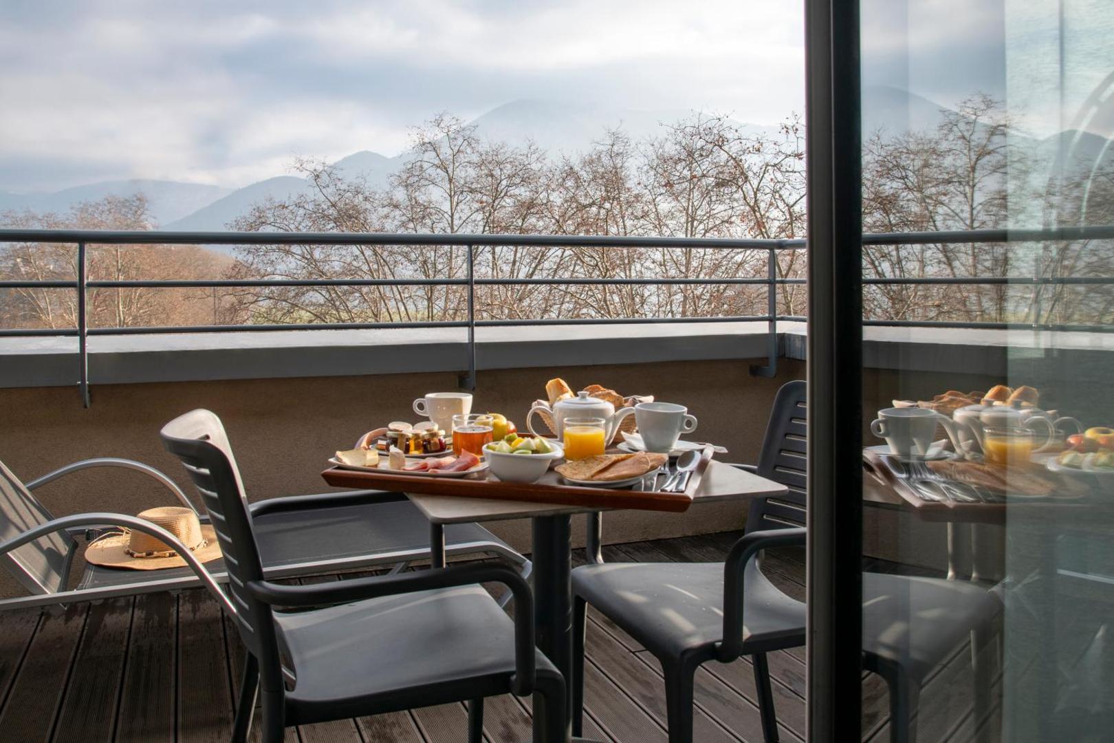 Le Splendid Hotel Lac d'Annecy - Handwritten Collection