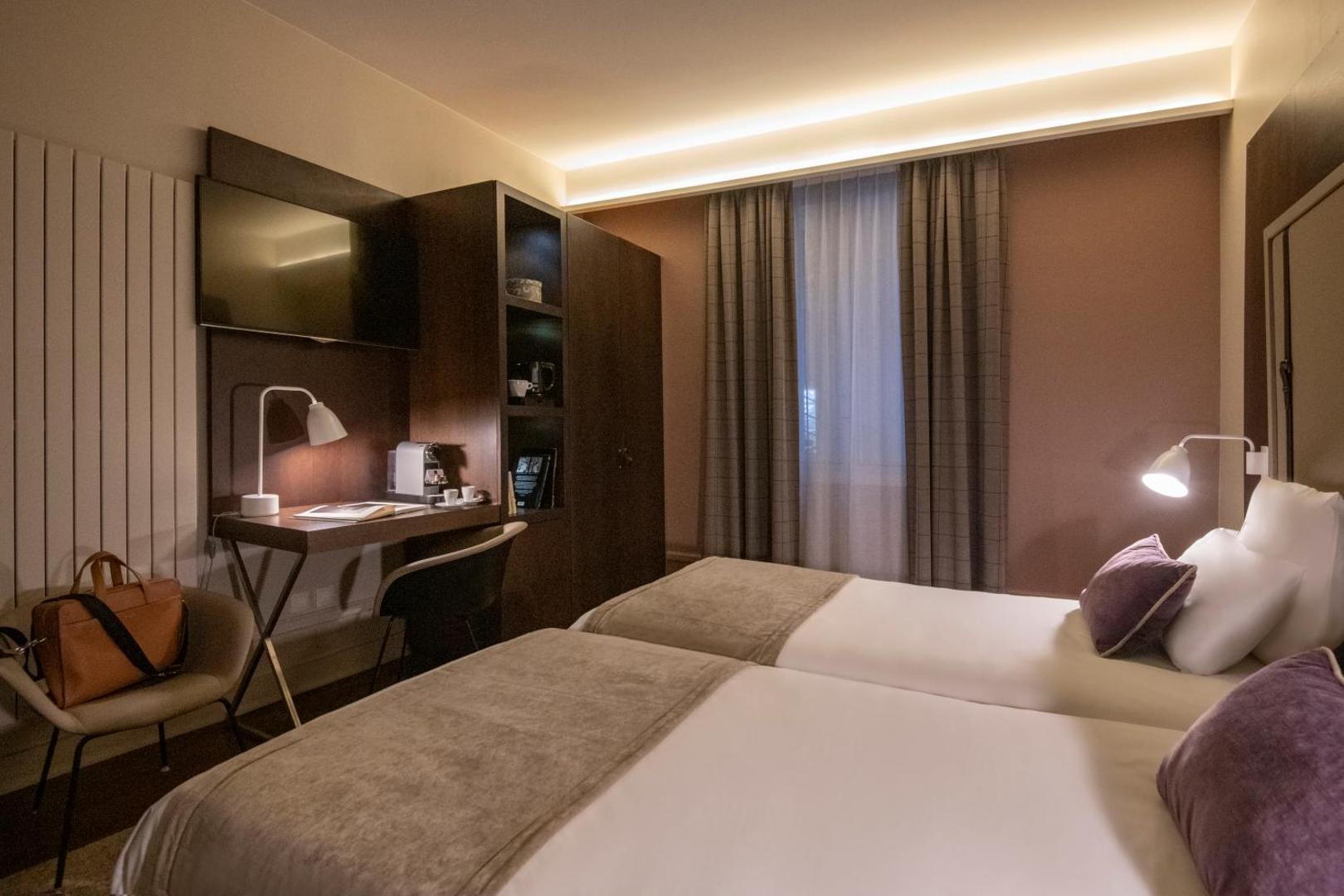 Le Splendid Hotel Lac d'Annecy - Handwritten Collection