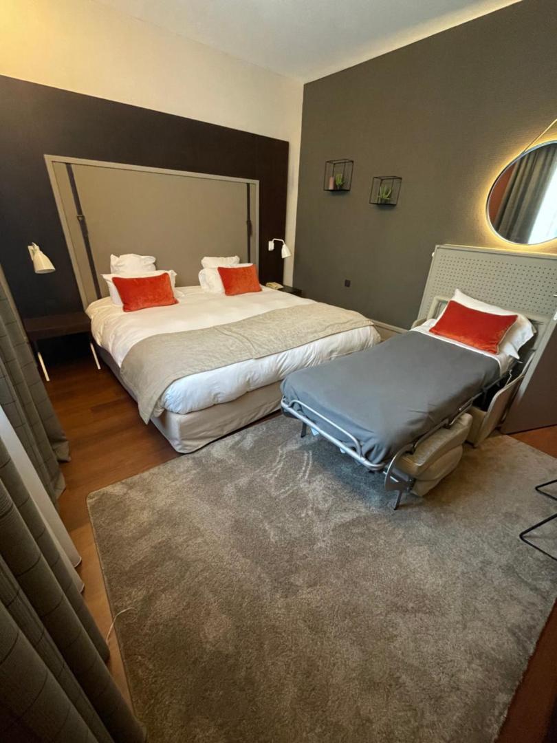 Le Splendid Hotel Lac d'Annecy - Handwritten Collection