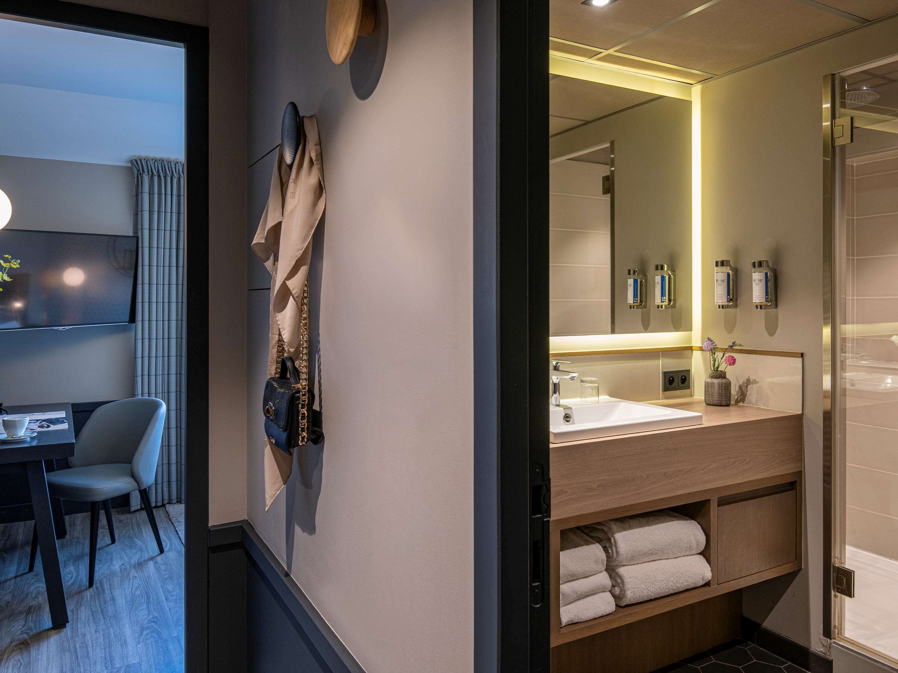 Le Splendid Hotel Lac d'Annecy - Handwritten Collection