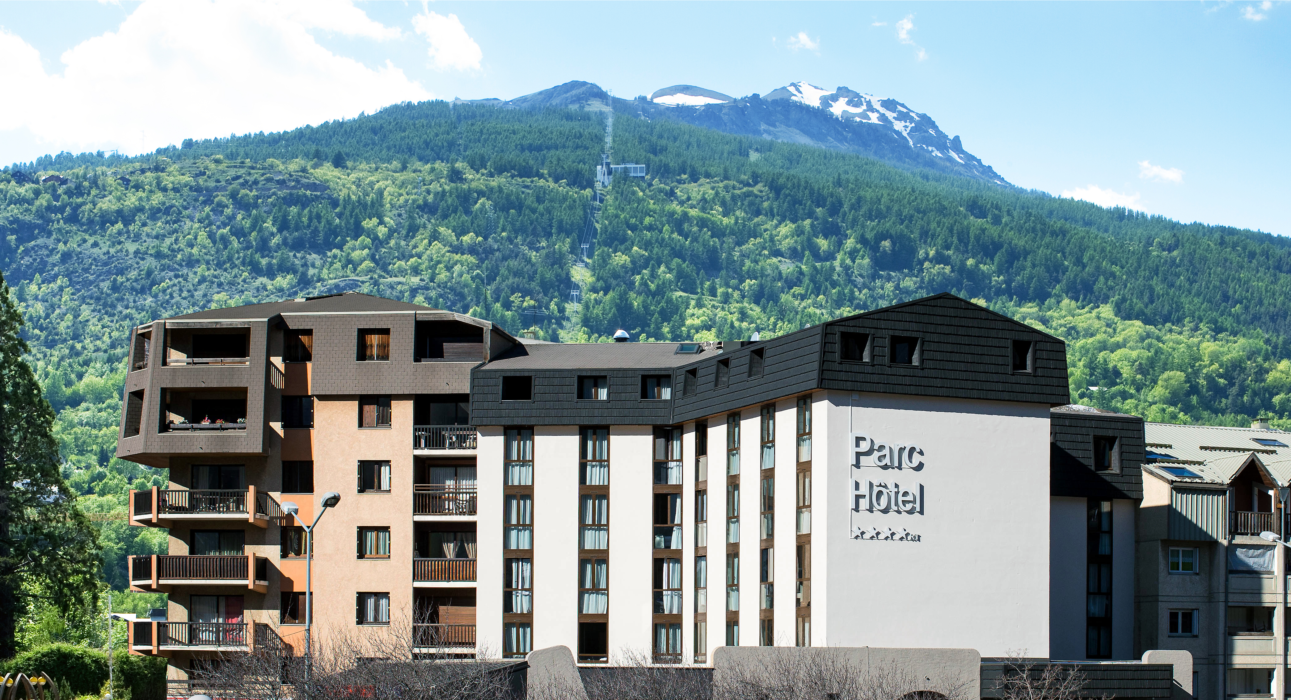 SOWELL HÔTELS le Parc & SPA