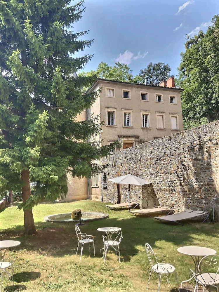 Lyon Country House