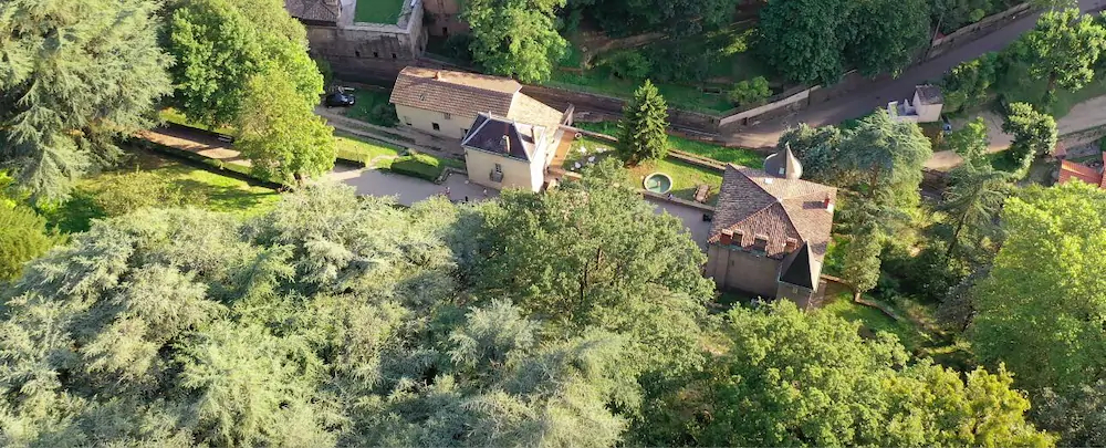Lyon Country House