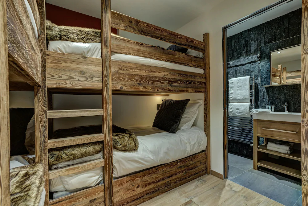 Chalet Red Fox