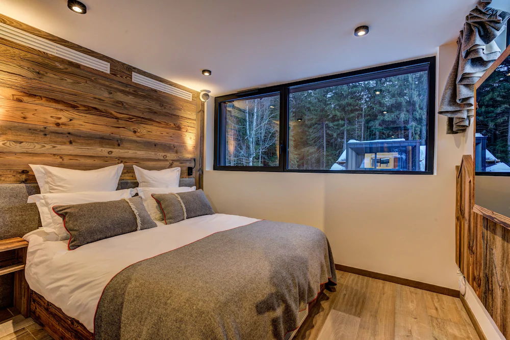 Chalet Red Fox