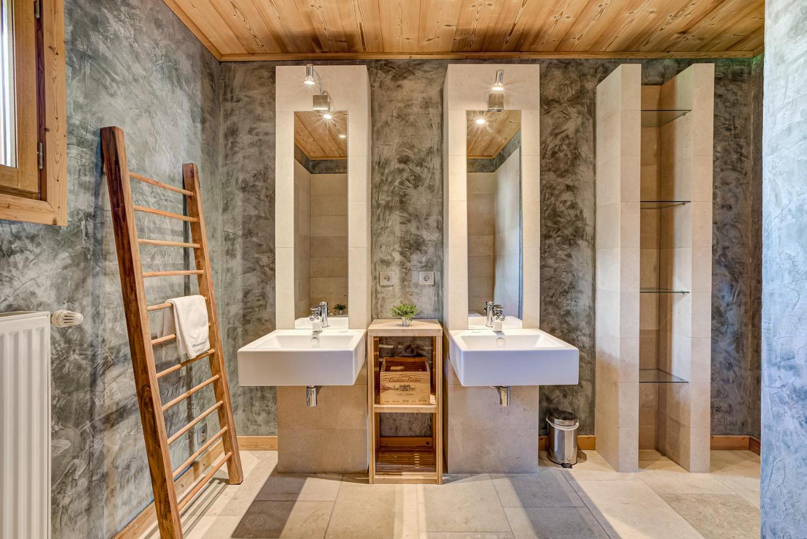 Chalet Sanaz