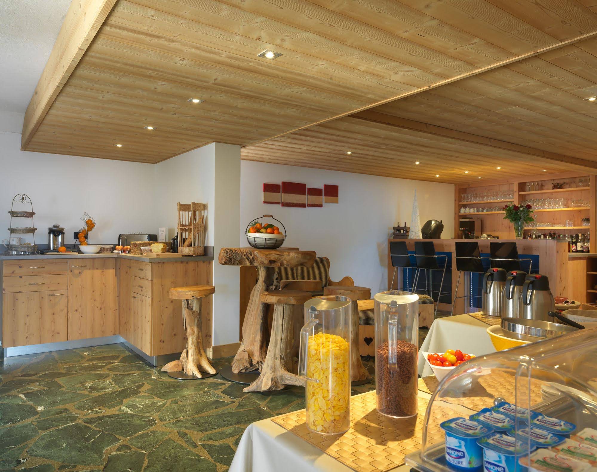 Hotel Les Rhodos