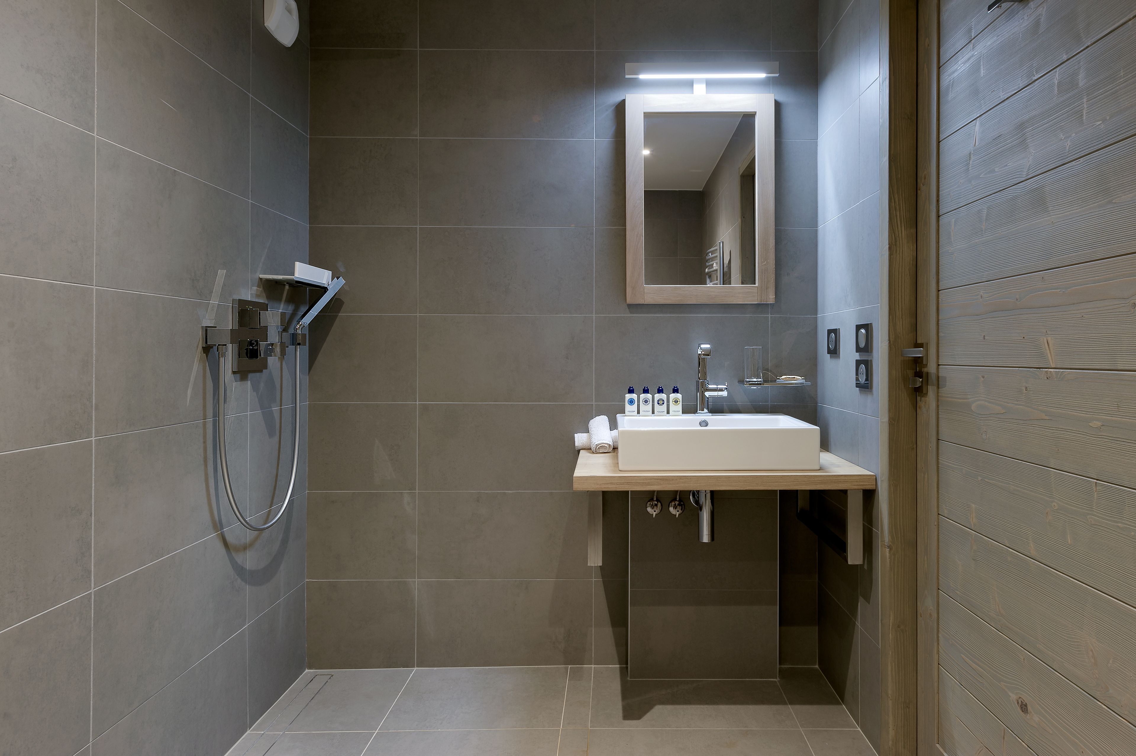 Le C by Alpine Residences