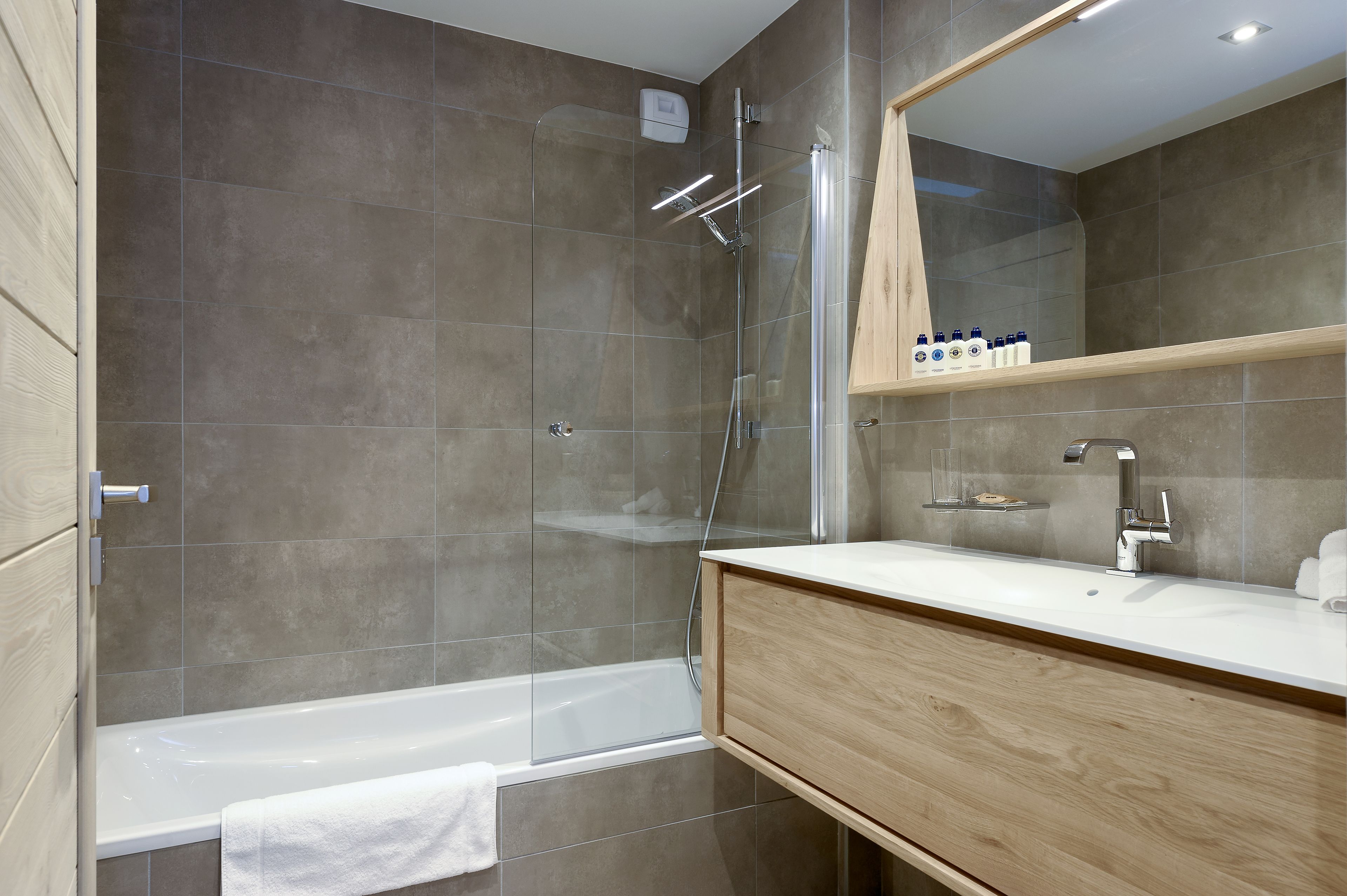 Le C by Alpine Residences