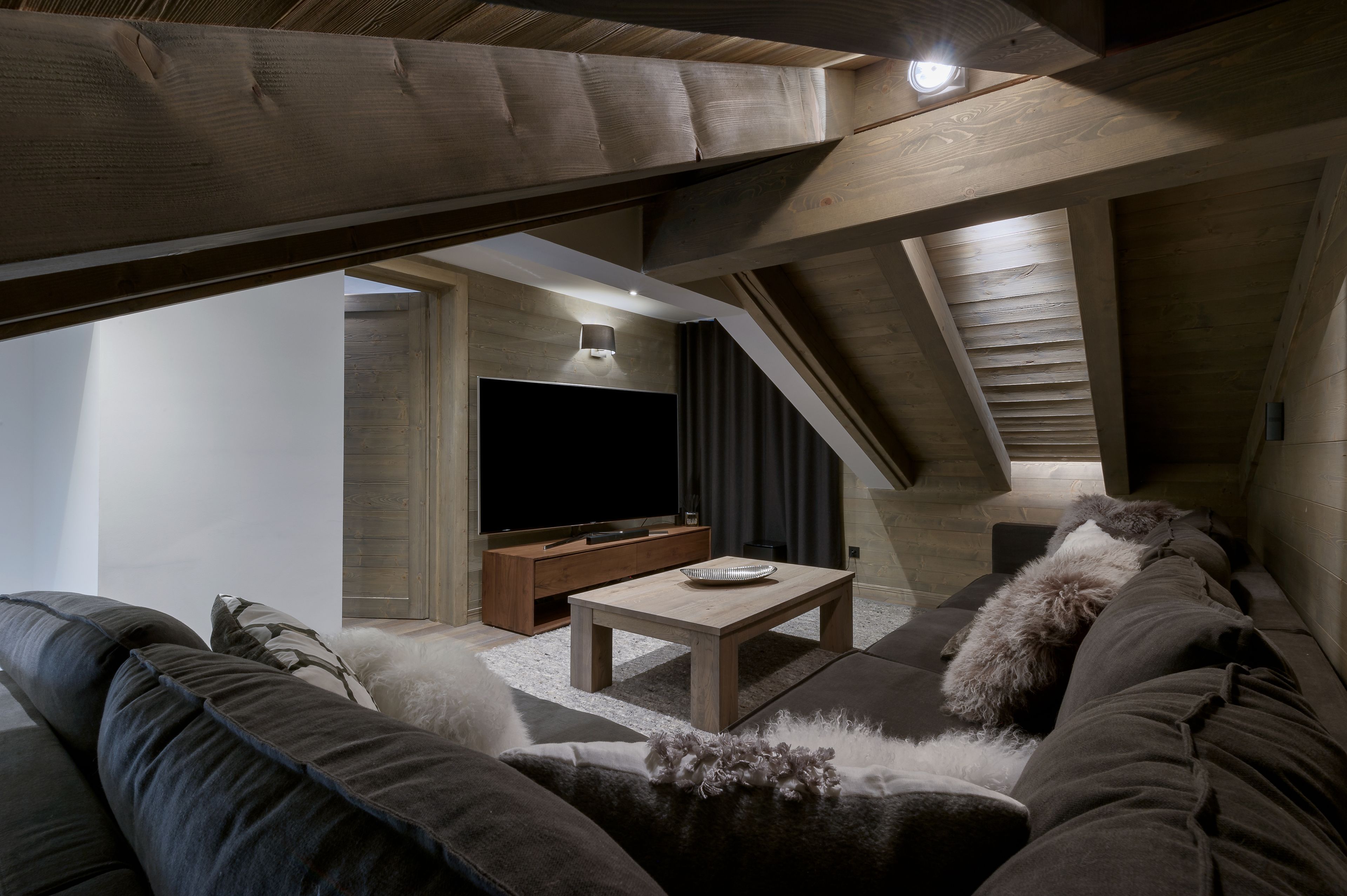 Le C by Alpine Residences