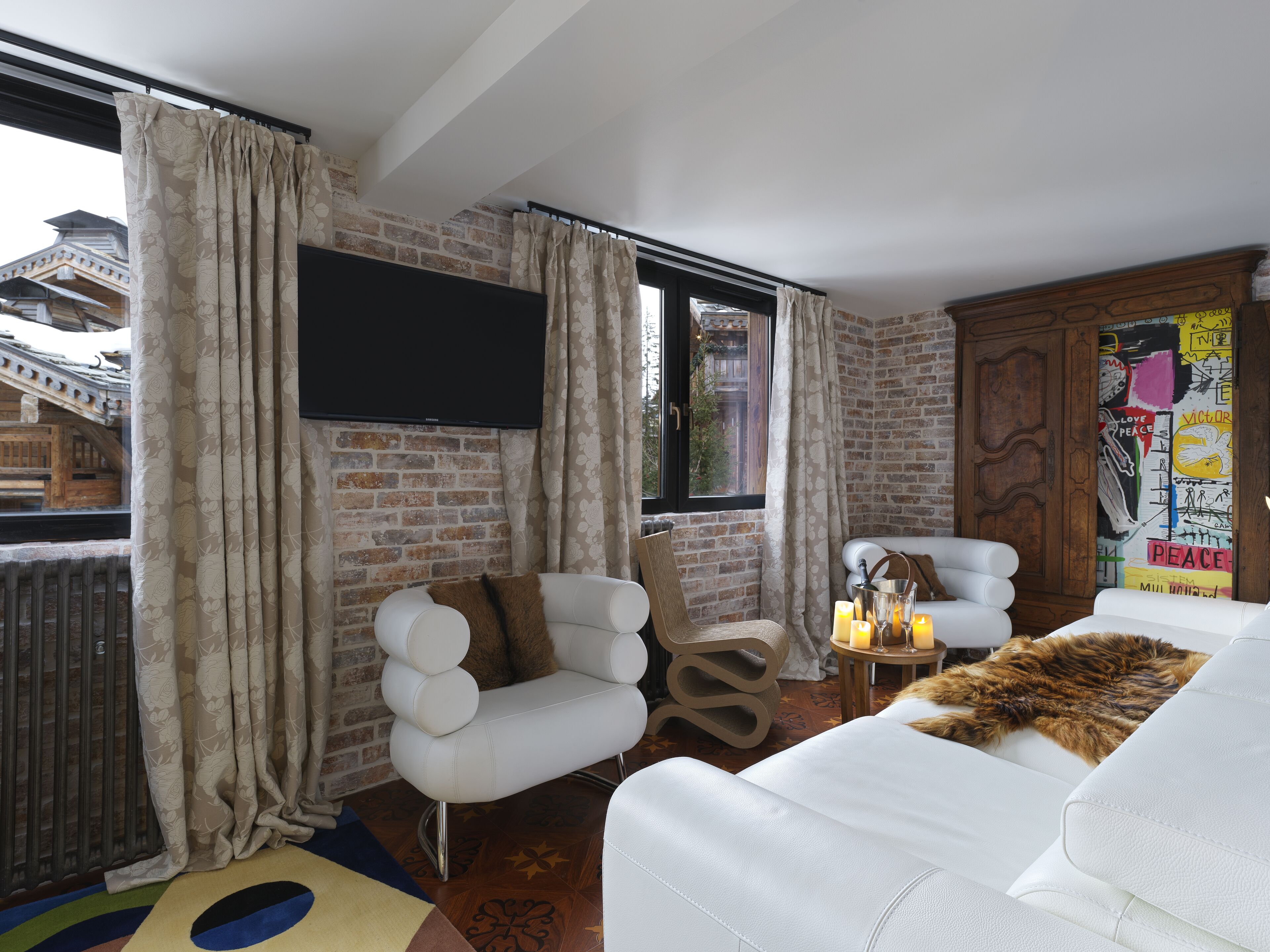 Snow Lodge Hotel