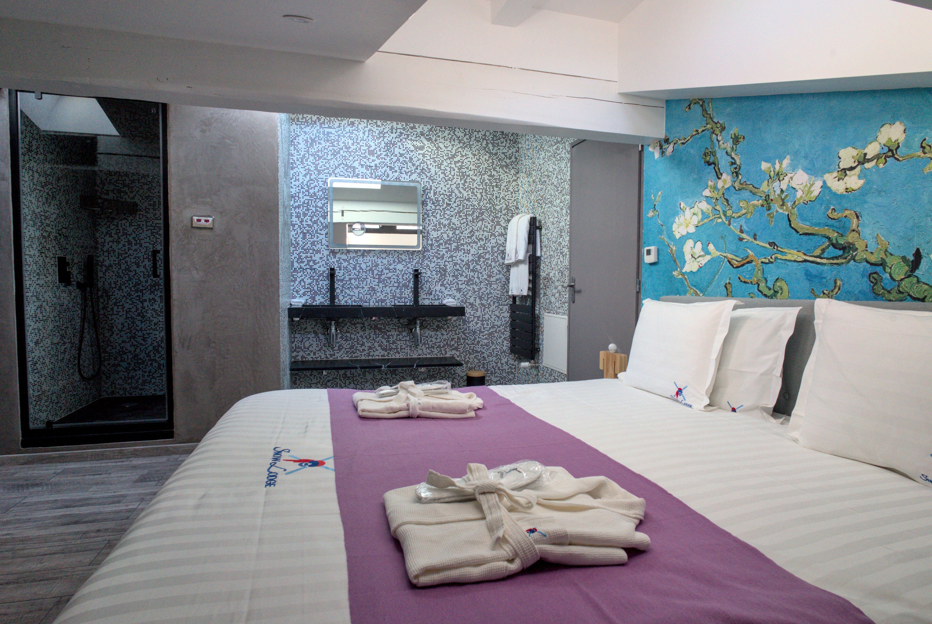 Snow Lodge Hotel