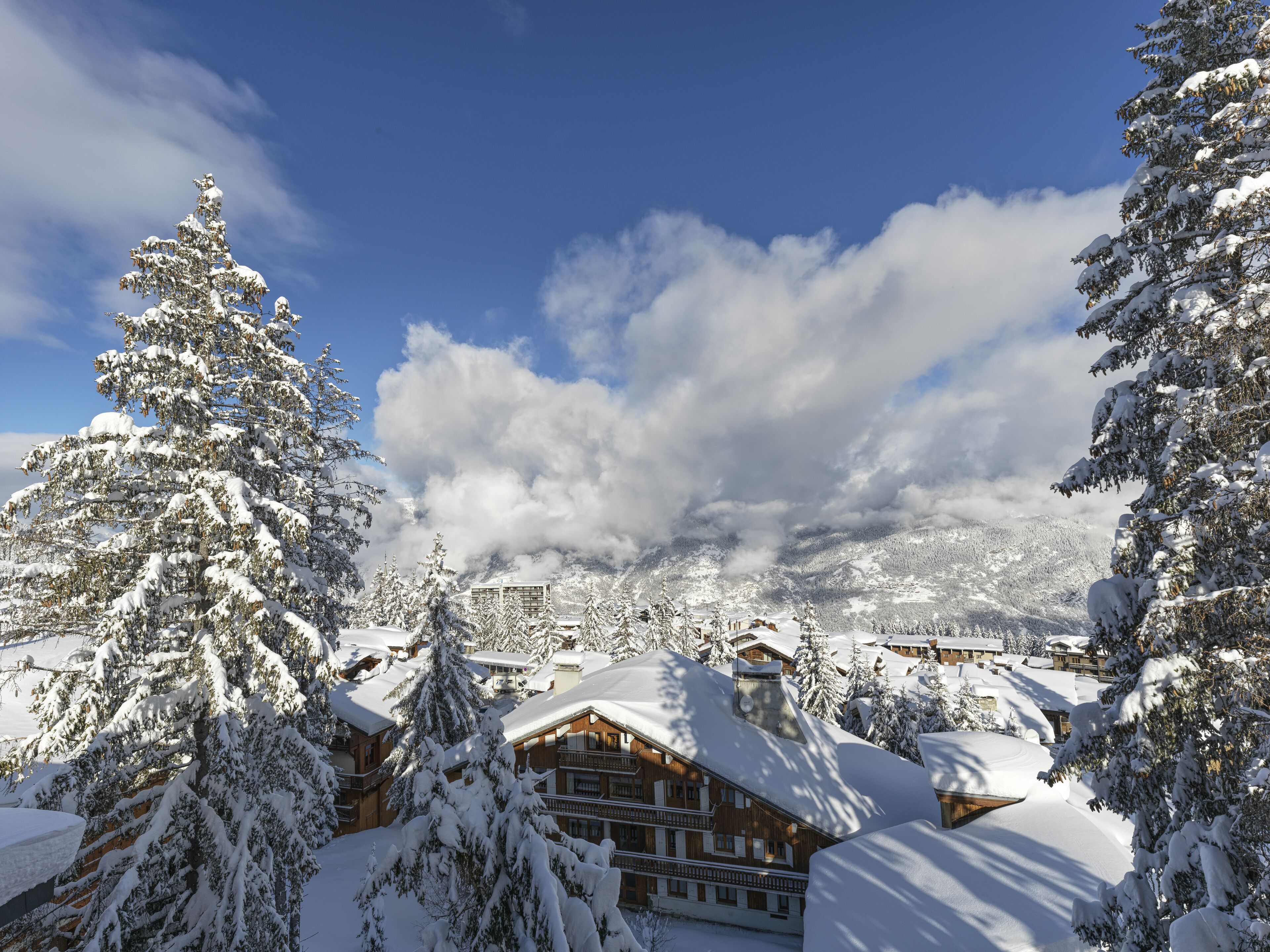 Snow Lodge Hotel