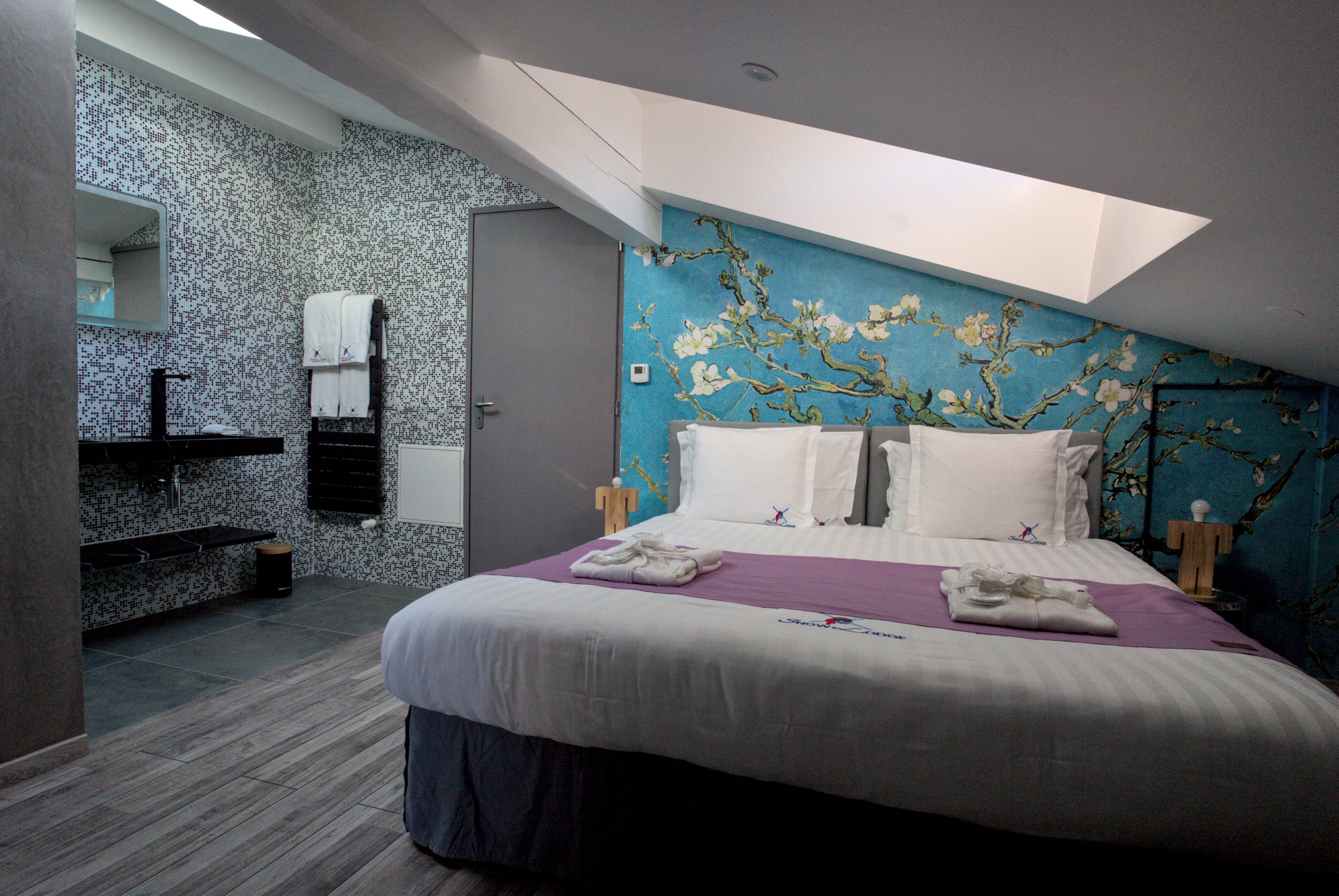 Snow Lodge Hotel