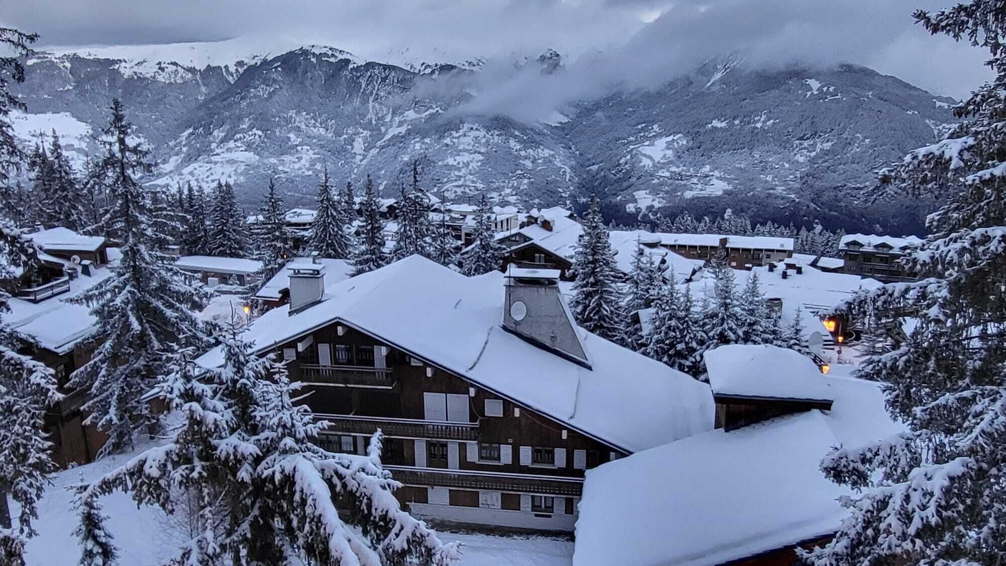 Snow Lodge Hotel