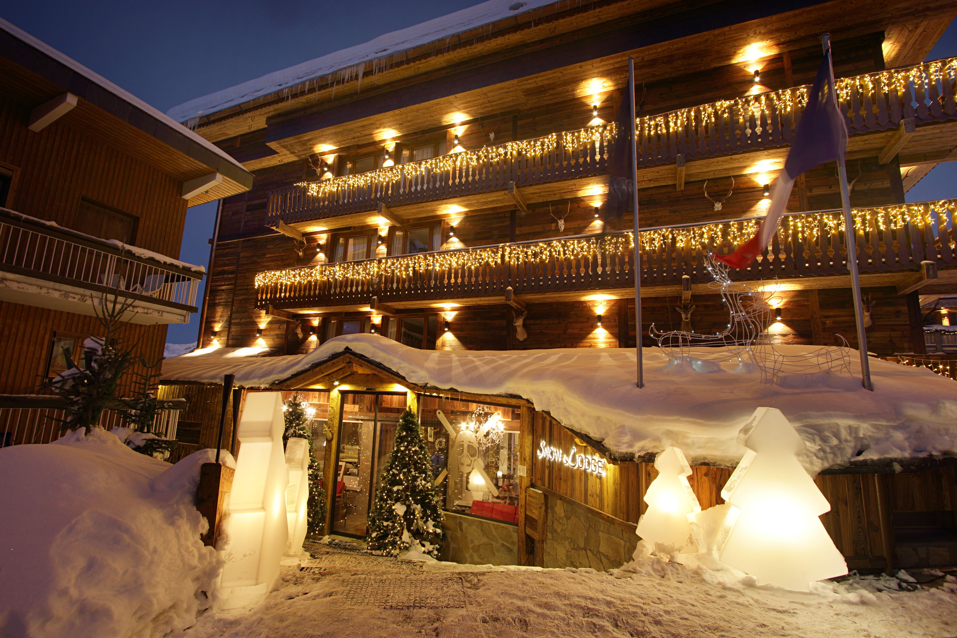 Snow Lodge Hotel