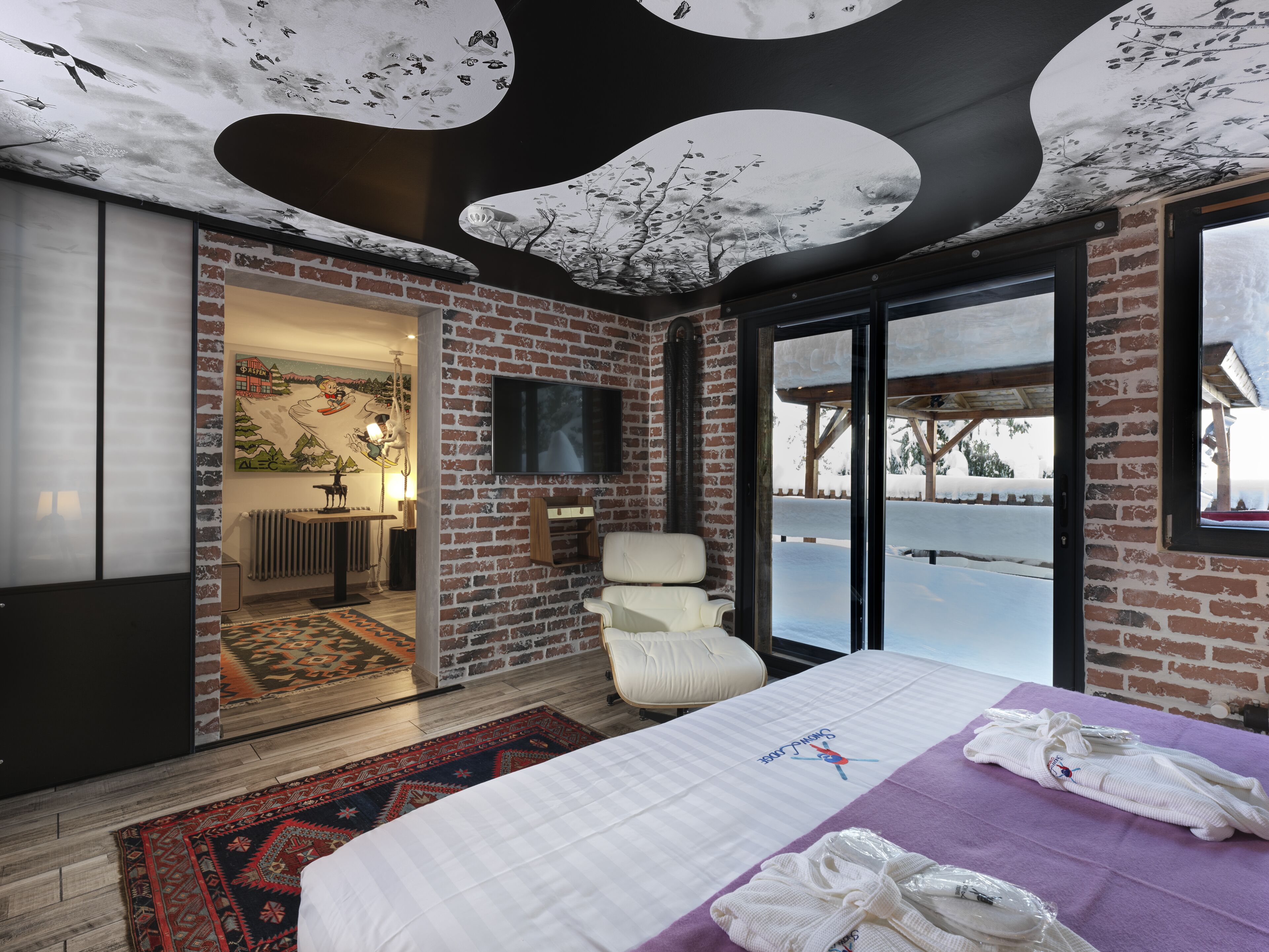 Snow Lodge Hotel