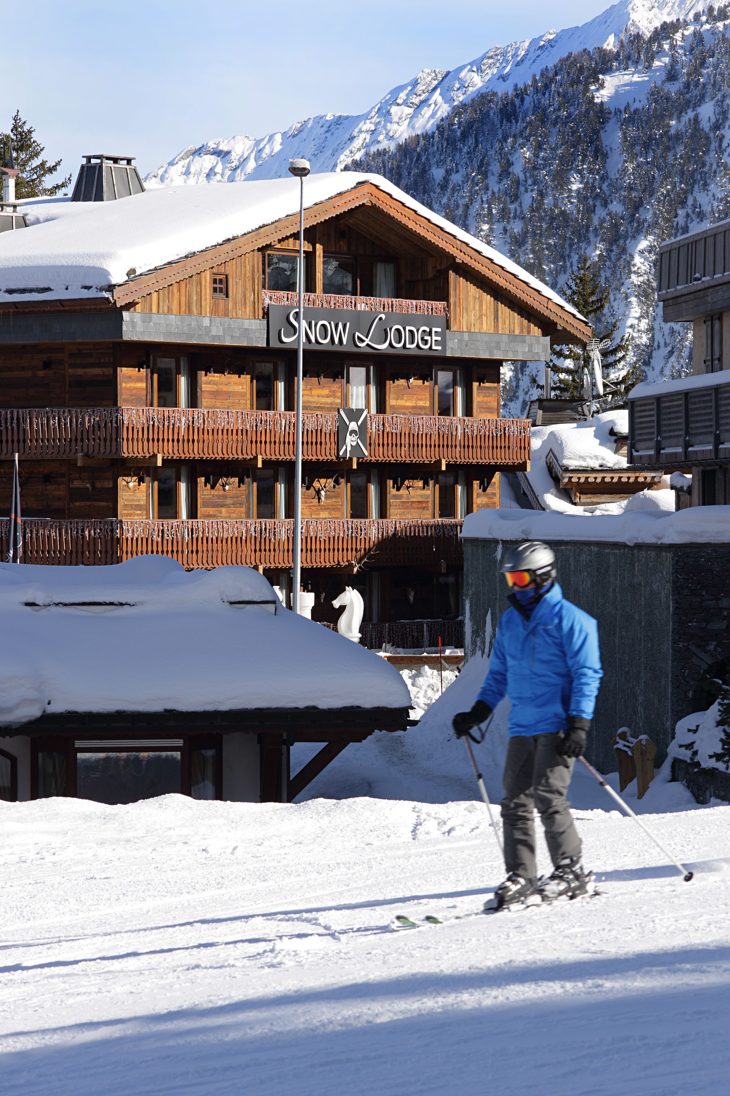 Snow Lodge Hotel
