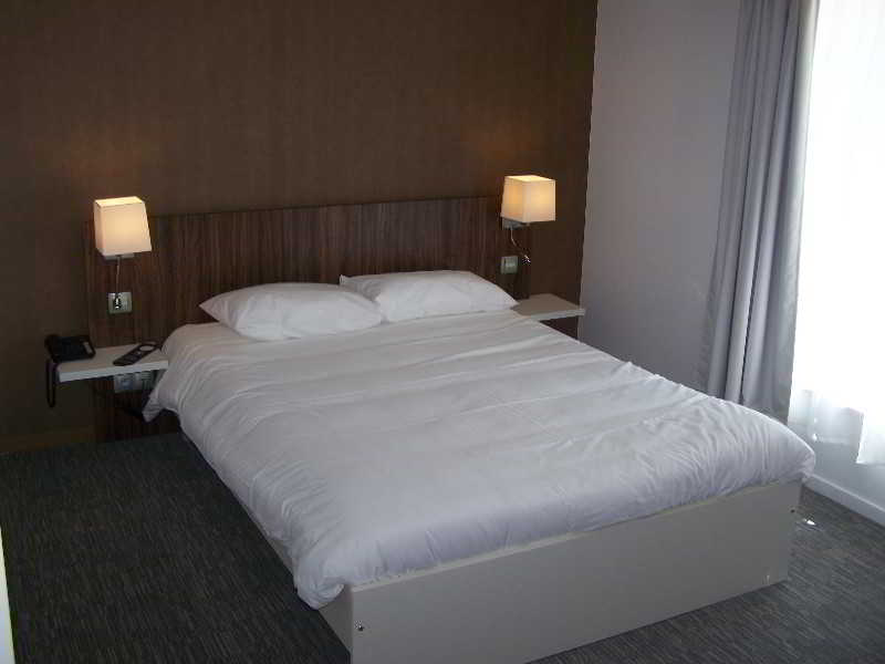 Hotel The Originals Sedan Est Le Coeur D'Or