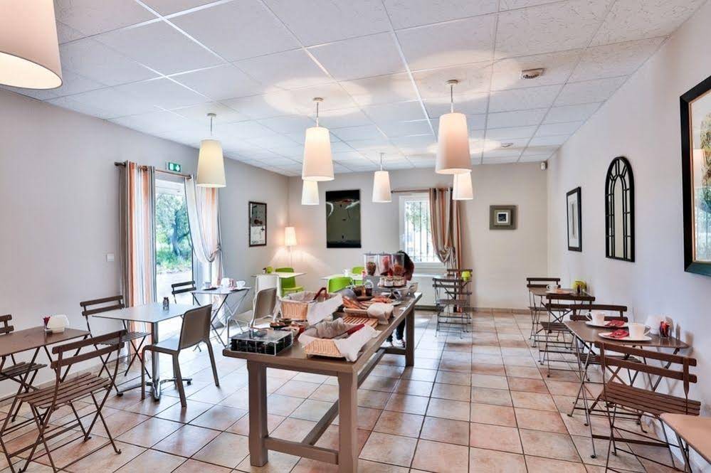 Logis La Bastide De Grignan Hotel & Restaurant La Chênaie