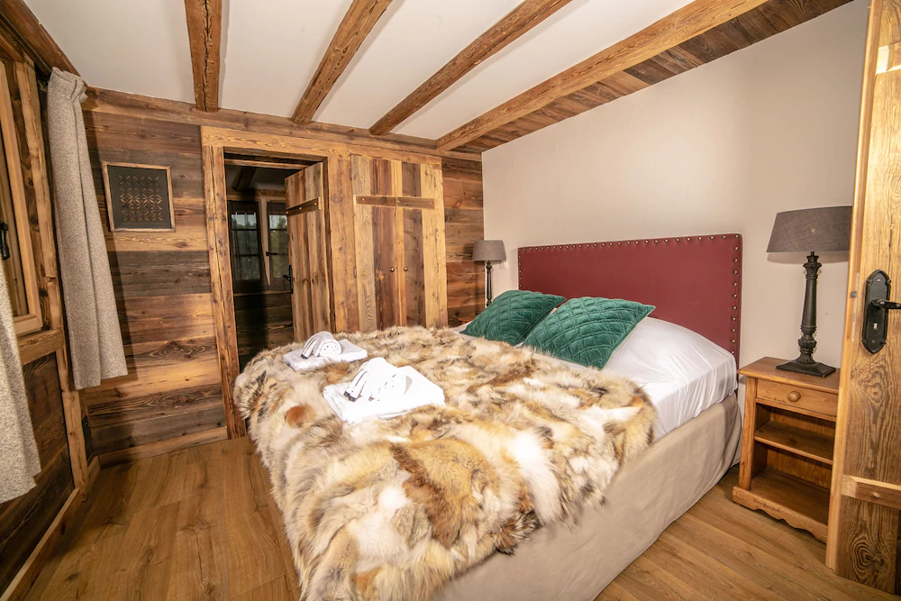 Kashmyre Chalet Luxe Chauffeur Sauna