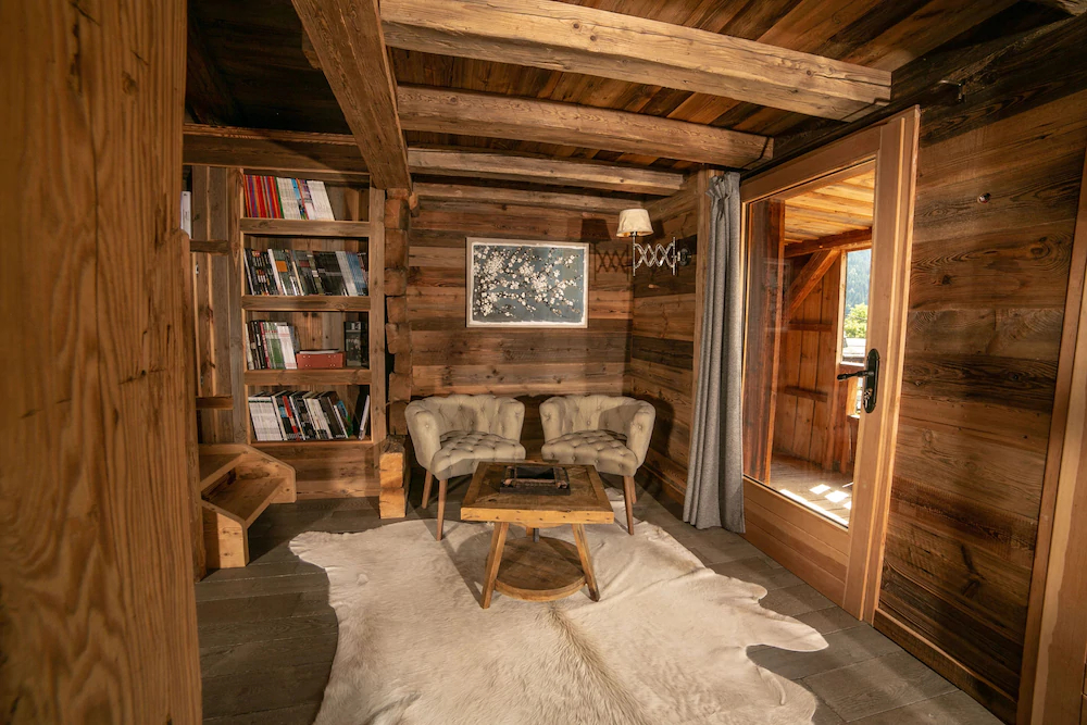 Kashmyre Chalet Luxe Chauffeur Sauna