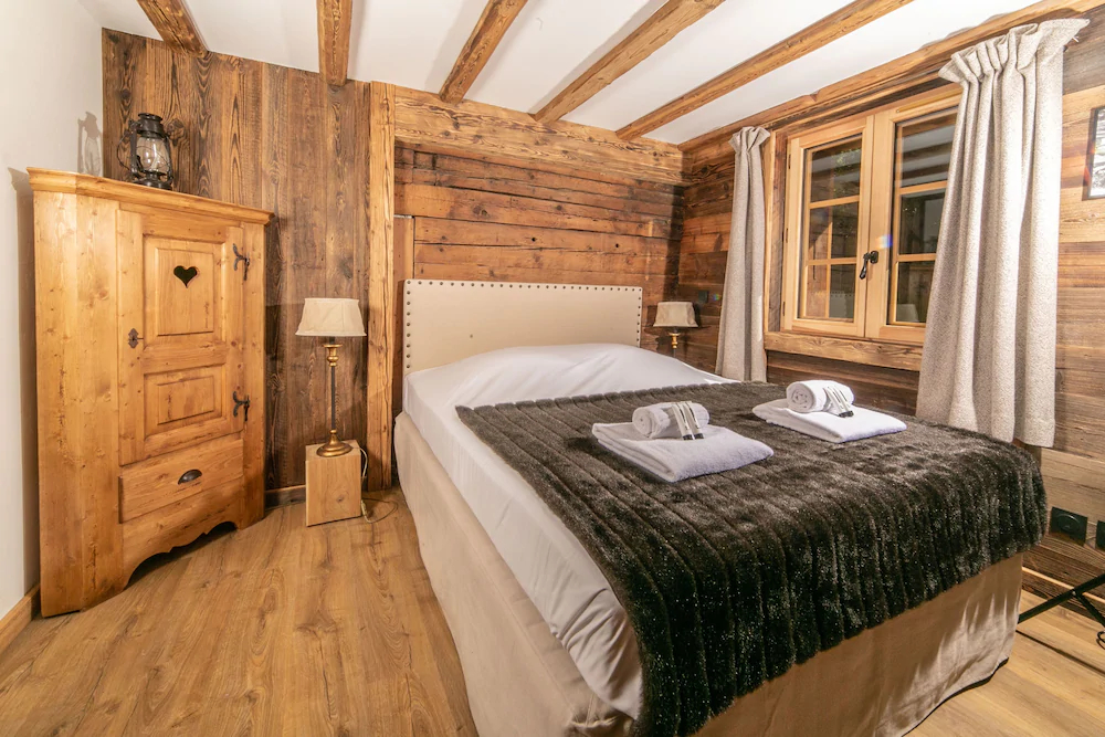 Kashmyre Chalet Luxe Chauffeur Sauna