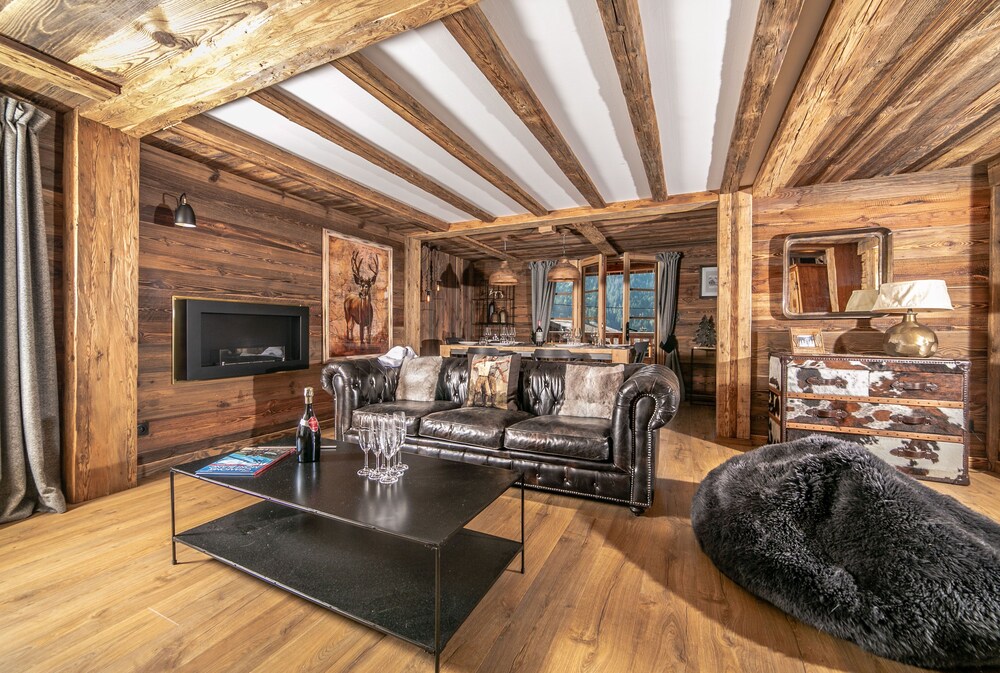 Kashmyre Chalet Luxe Chauffeur Sauna