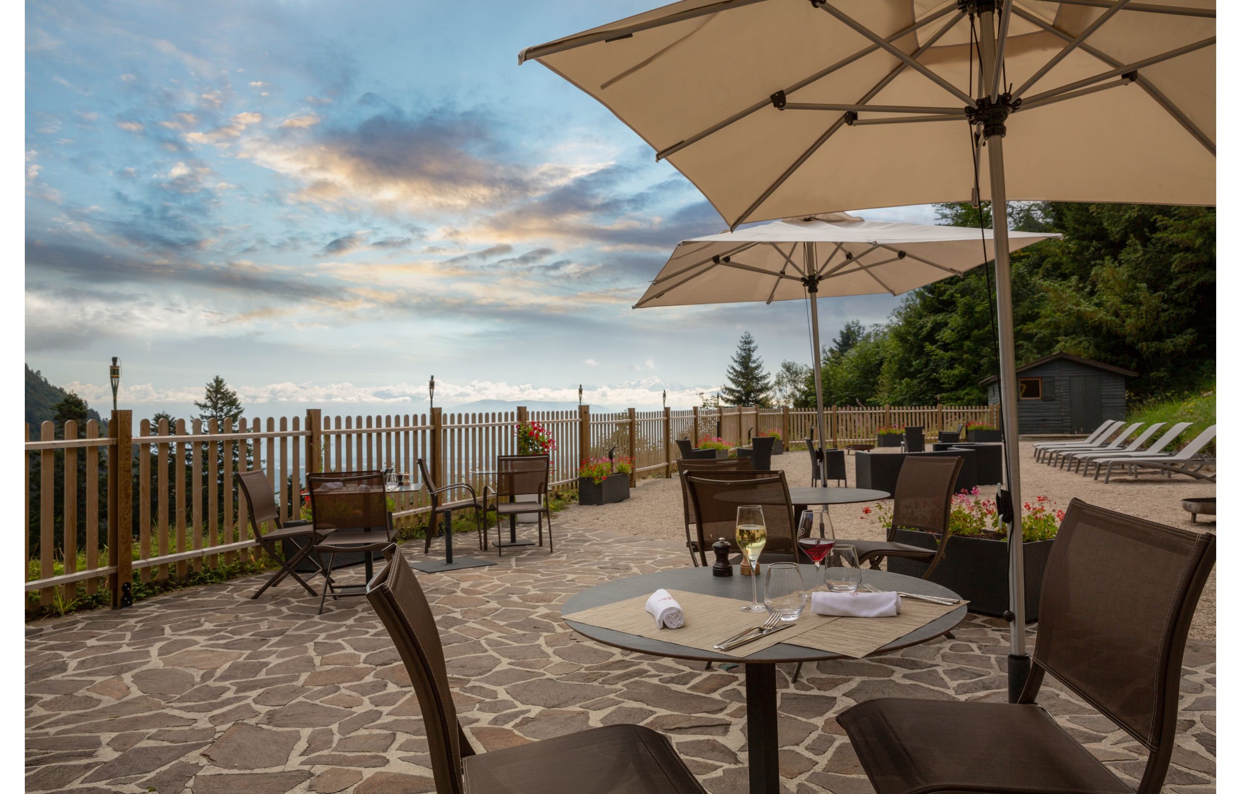 La Chemenaz Hotels