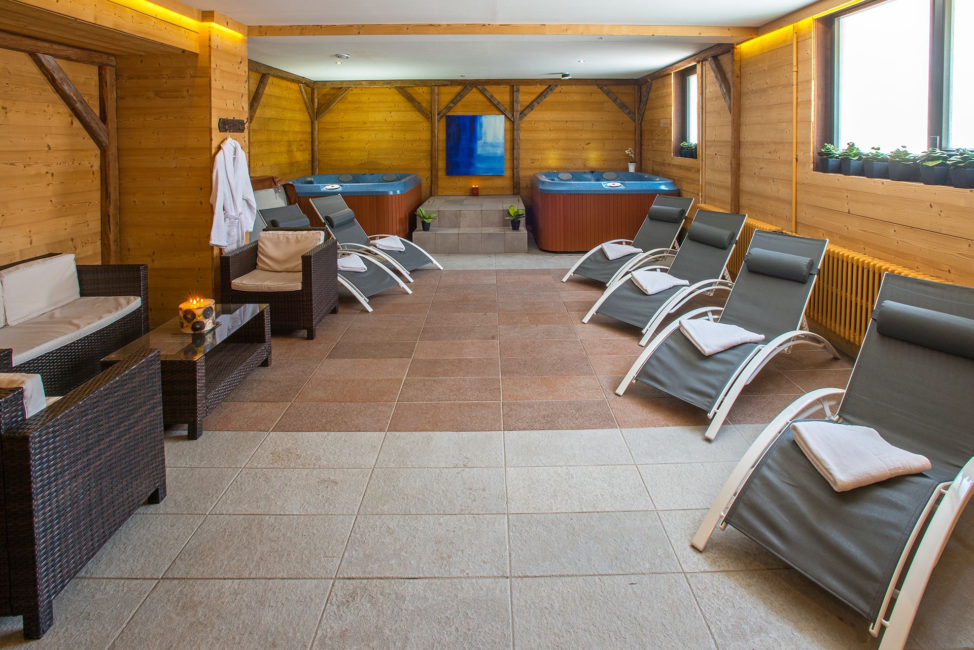 Hotel Base Camp Lodge