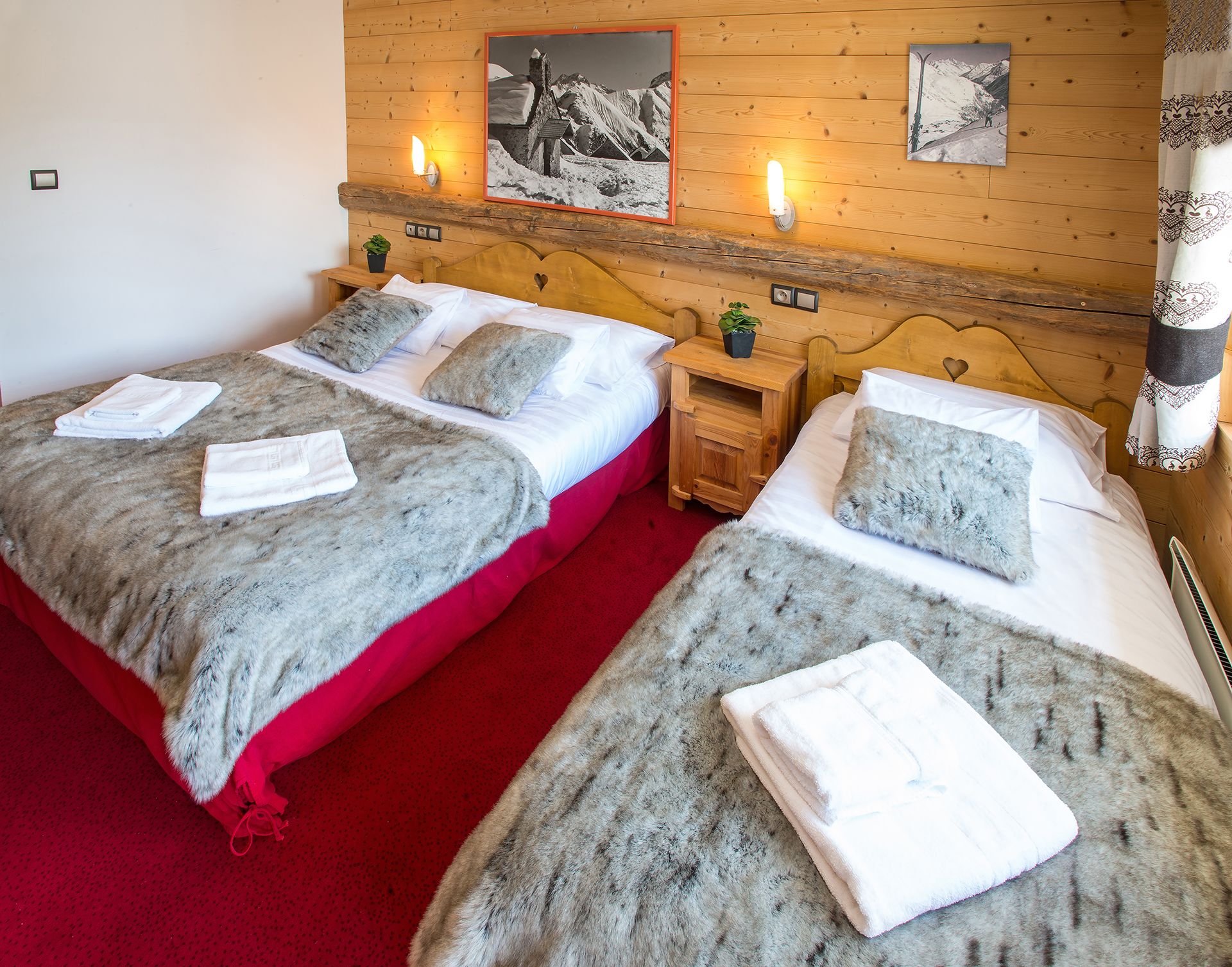 Hotel Base Camp Lodge