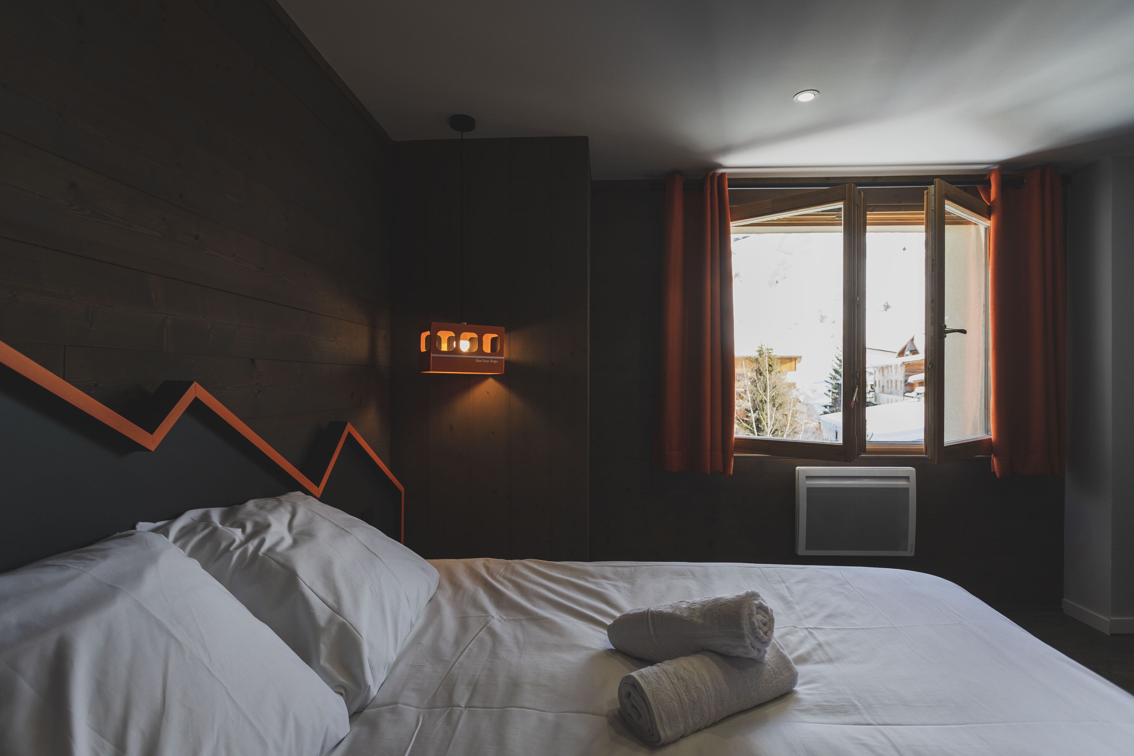 Hotel Base Camp Lodge