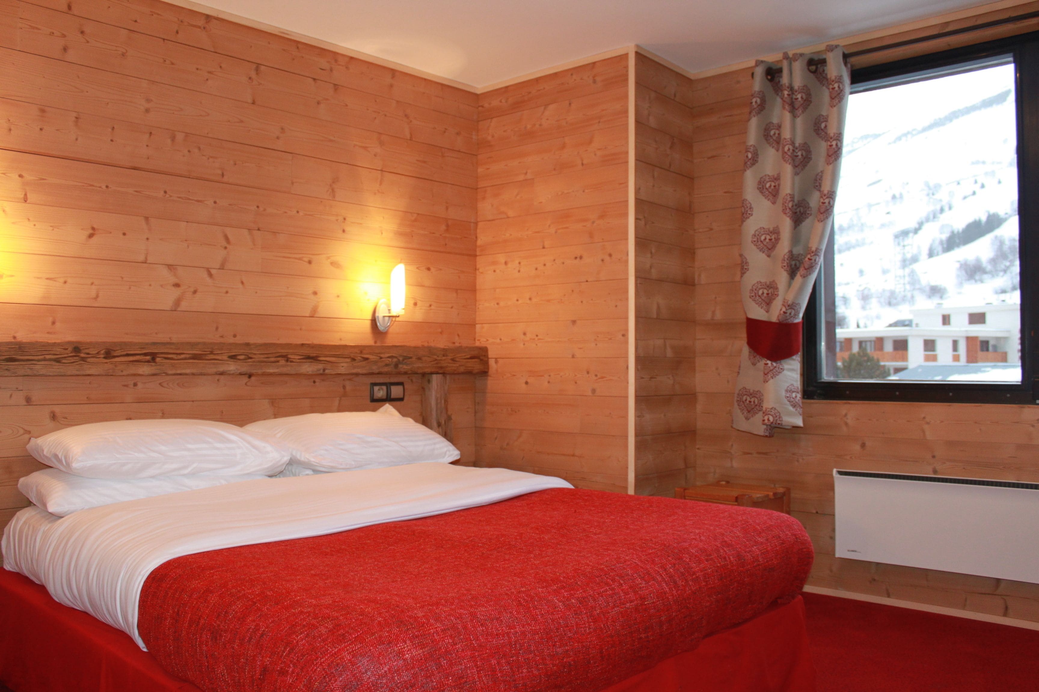Hotel Base Camp Lodge