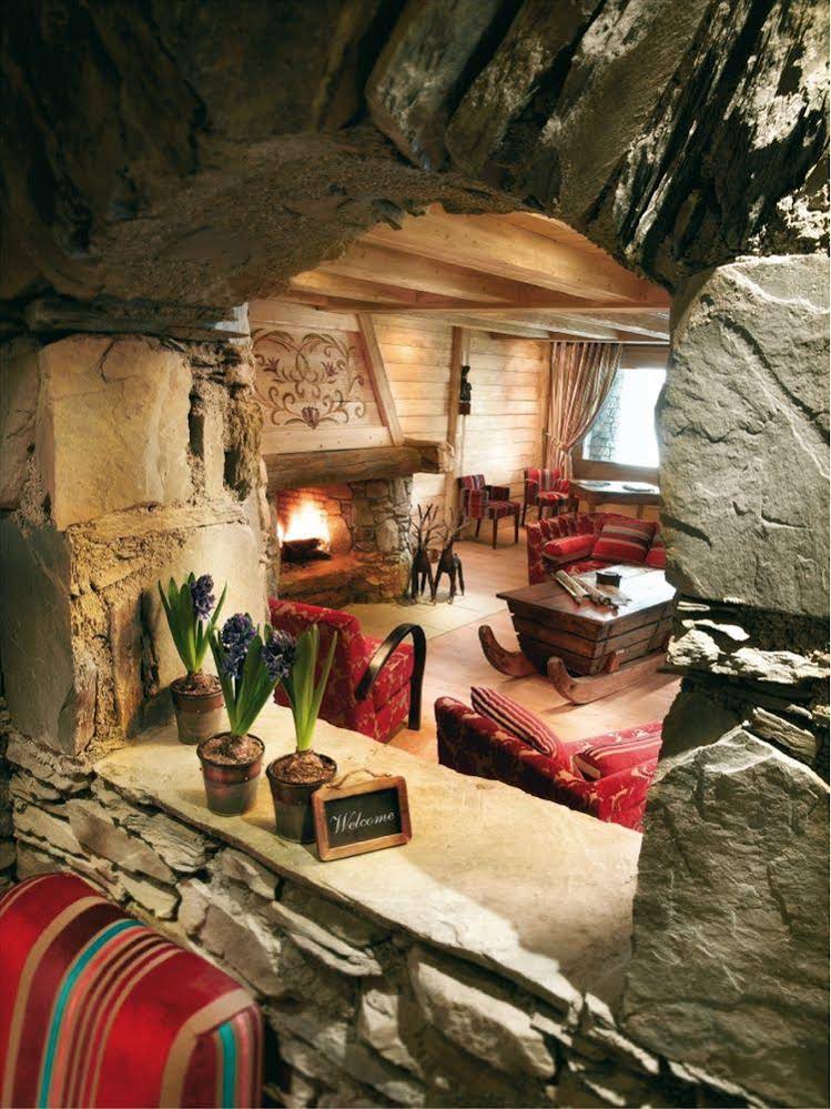 Le Hameau De Pierre Blanche