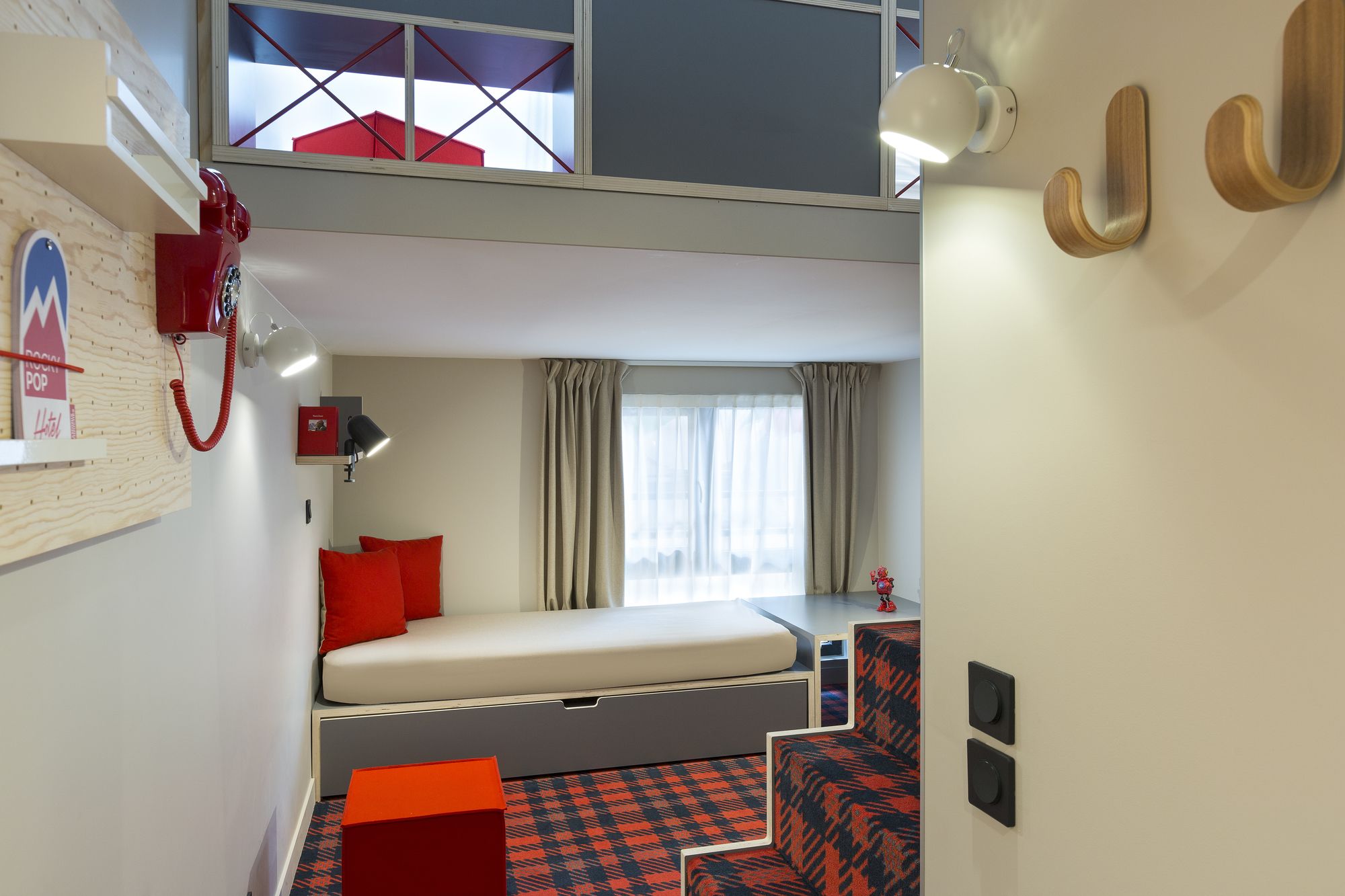 RockyPop Hotel