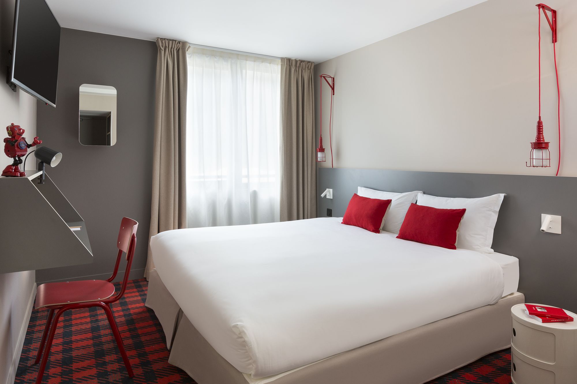 RockyPop Hotel