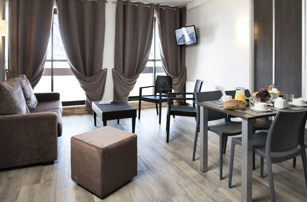 SOWELL RESIDENCES Pierre Blanche