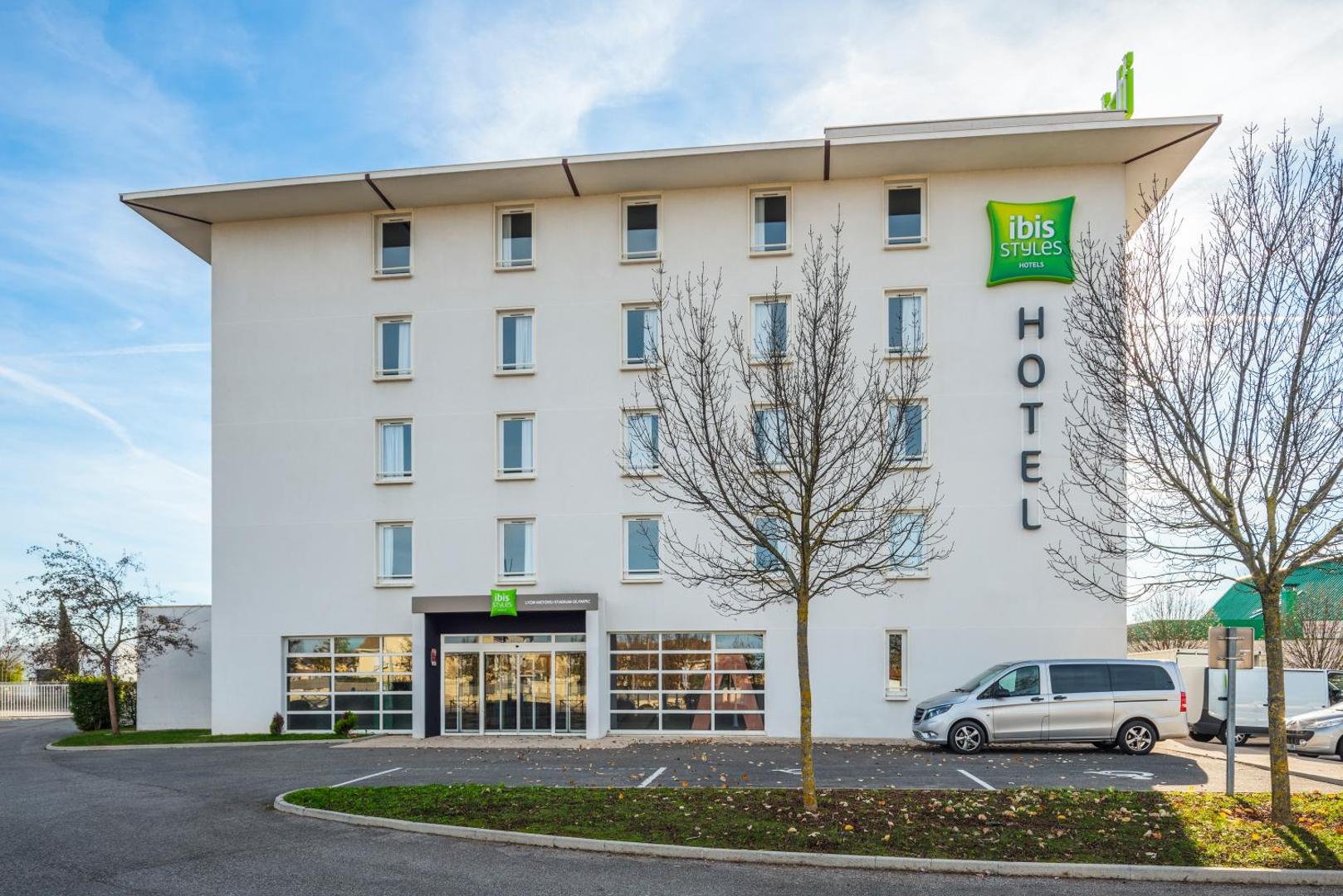 ibis Styles Lyon Meyzieu Stadium Olympique