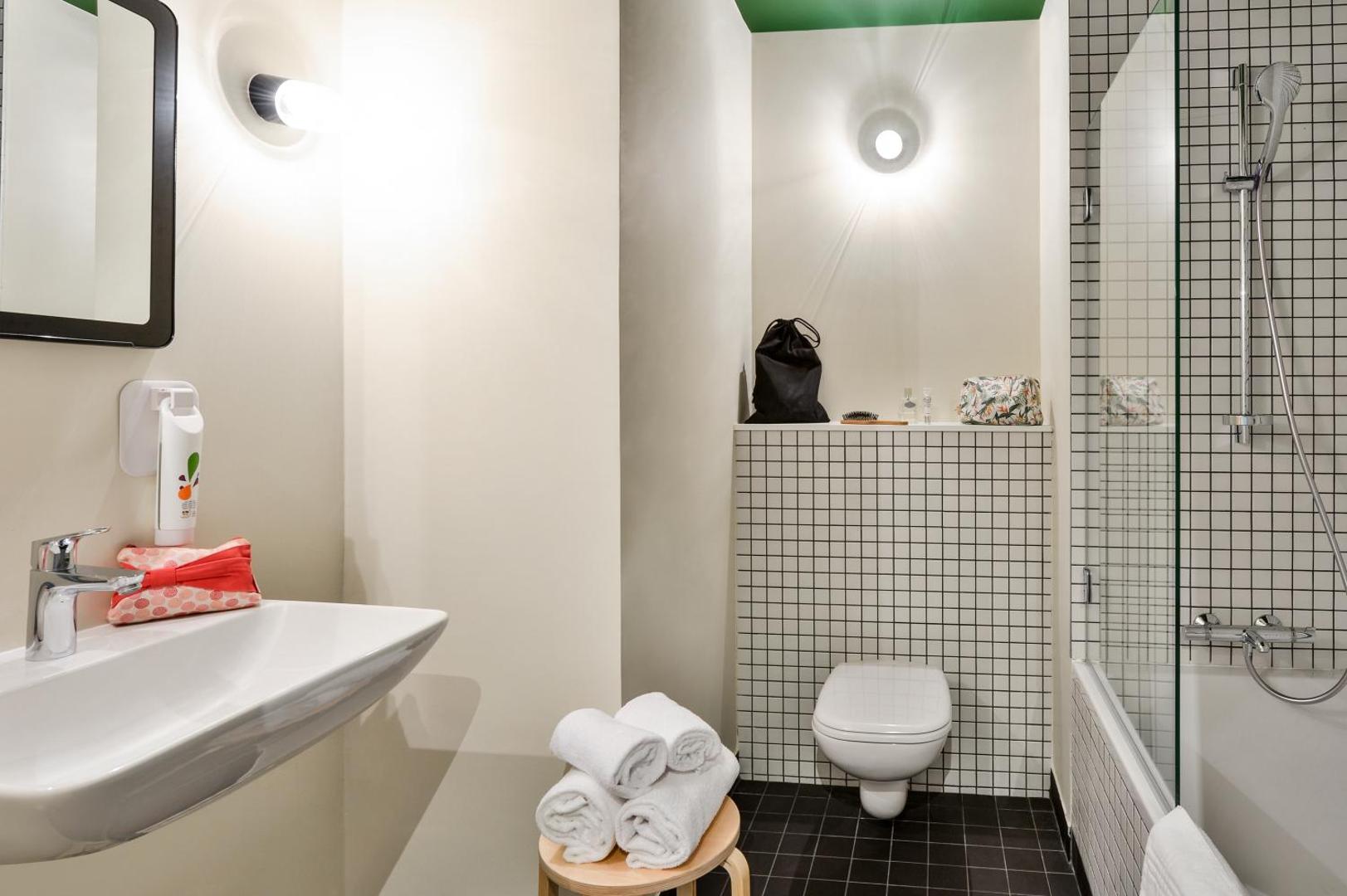 ibis Styles Lyon Meyzieu Stadium Olympique