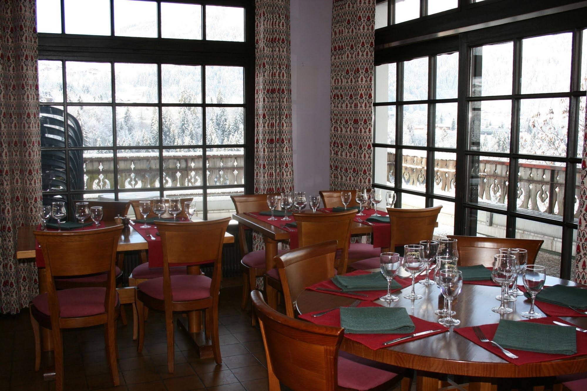 Auberge Du Mont-Rond