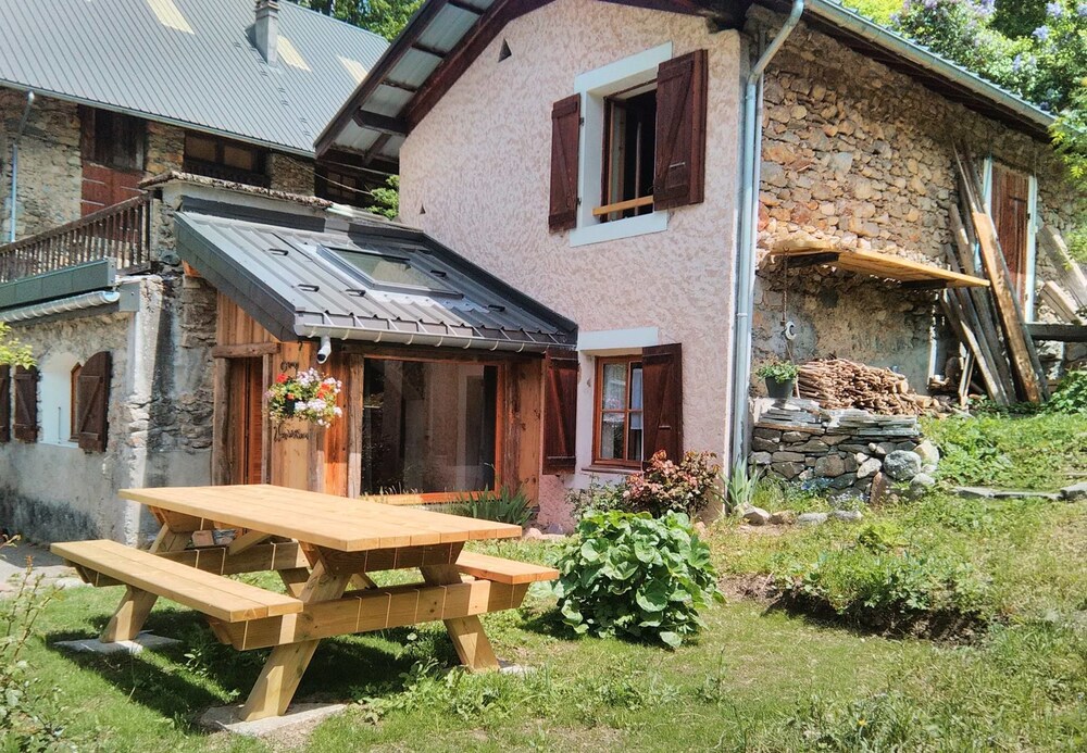 Camp De Base De L’enversin