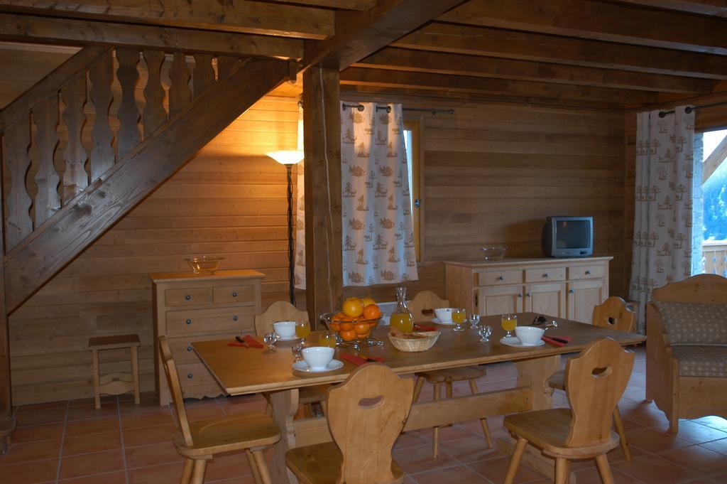 Les Chalets de Praroustan by Actisource