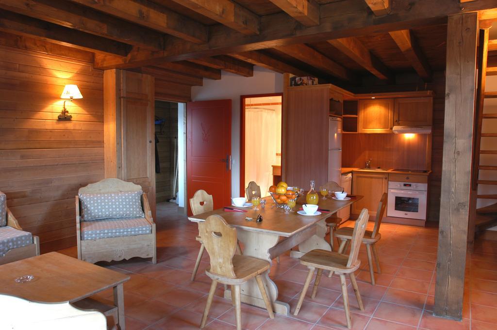 Les Chalets de Praroustan by Actisource