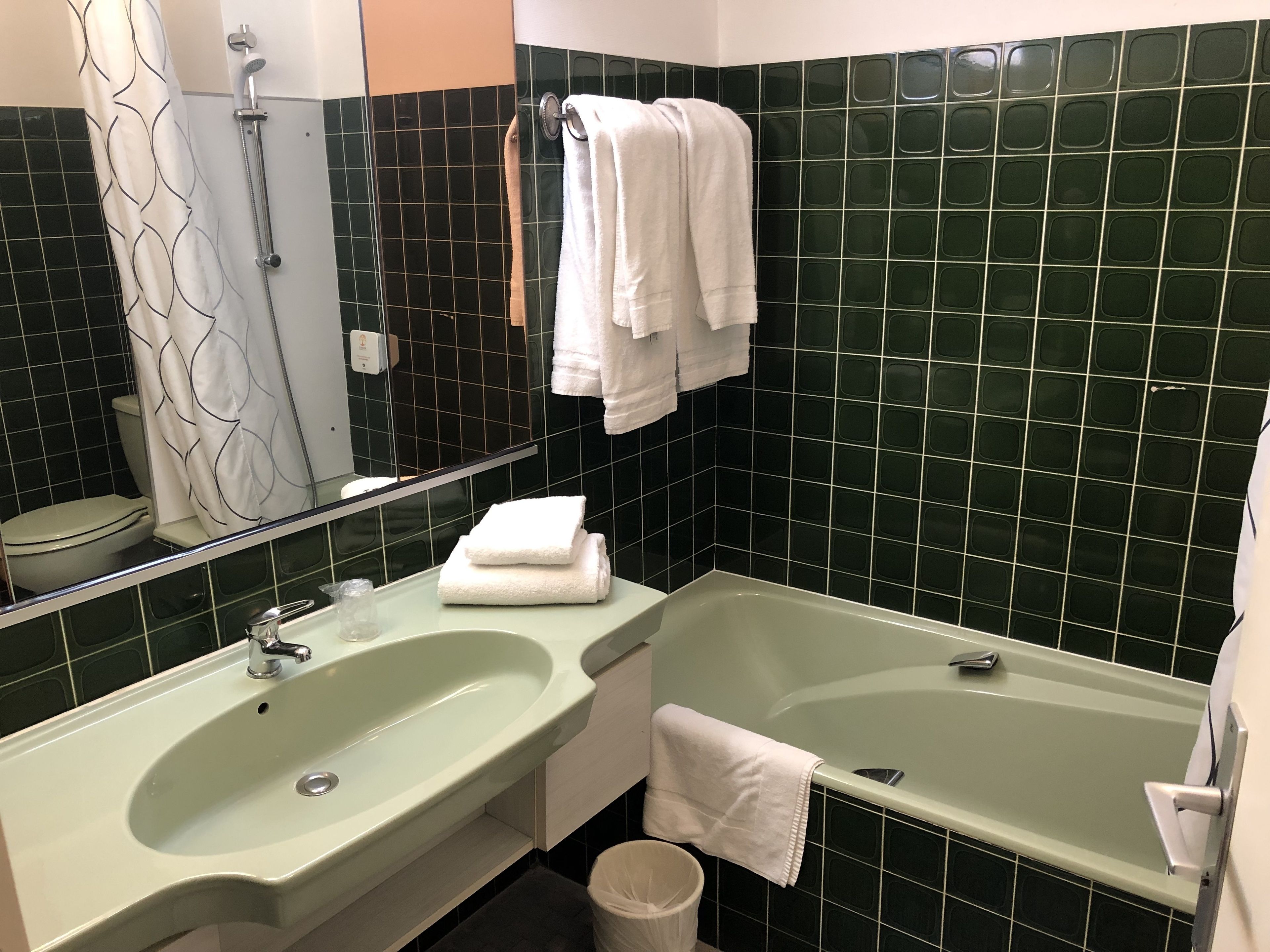 Adonis Lyon Est - Hôtel Artys
