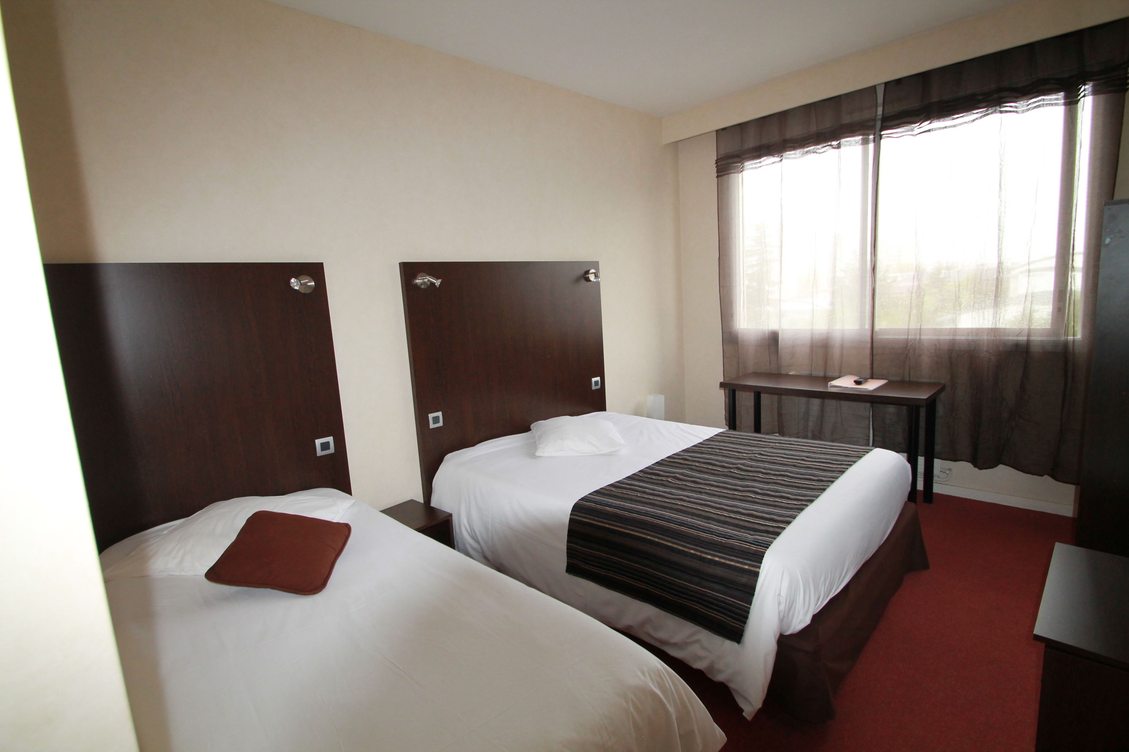Adonis Lyon Est - Hôtel Artys