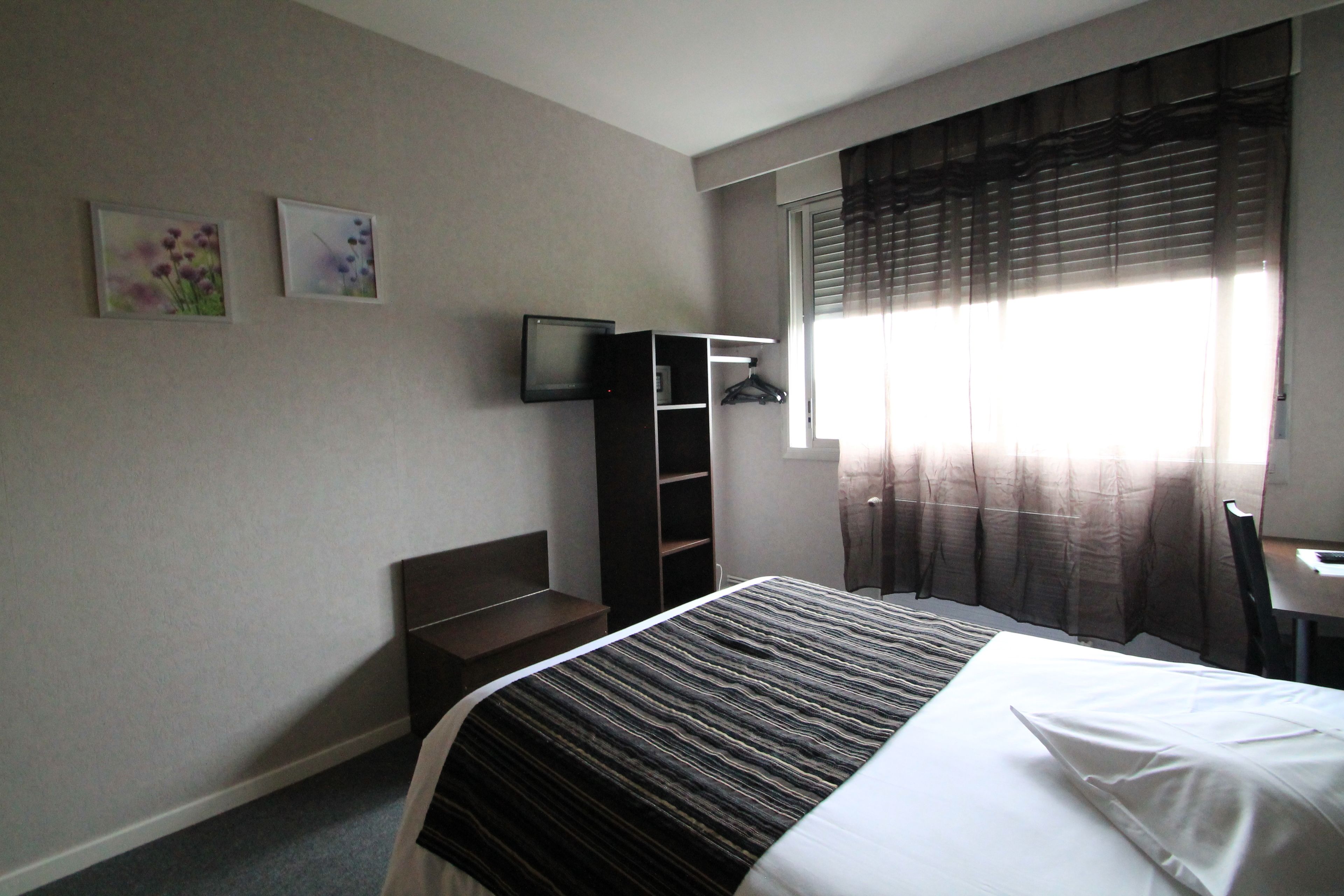 Adonis Lyon Est - Hôtel Artys
