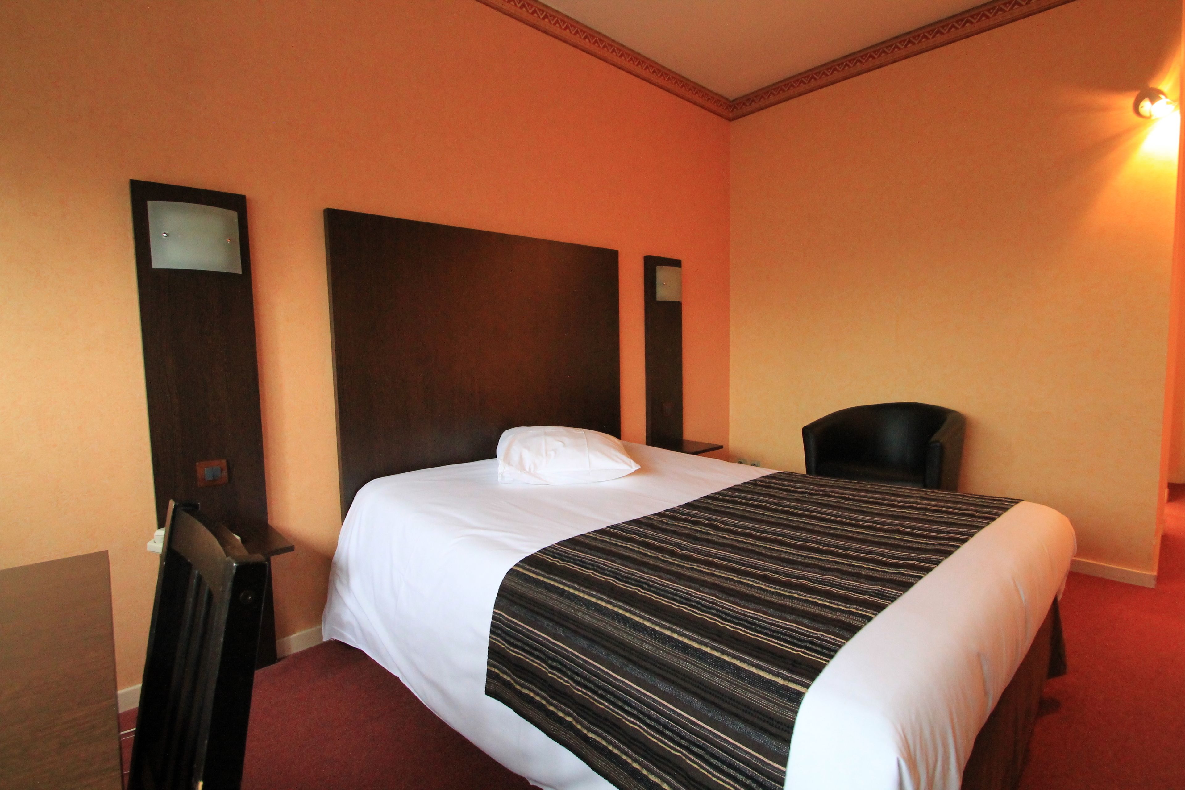 Adonis Lyon Est - Hôtel Artys