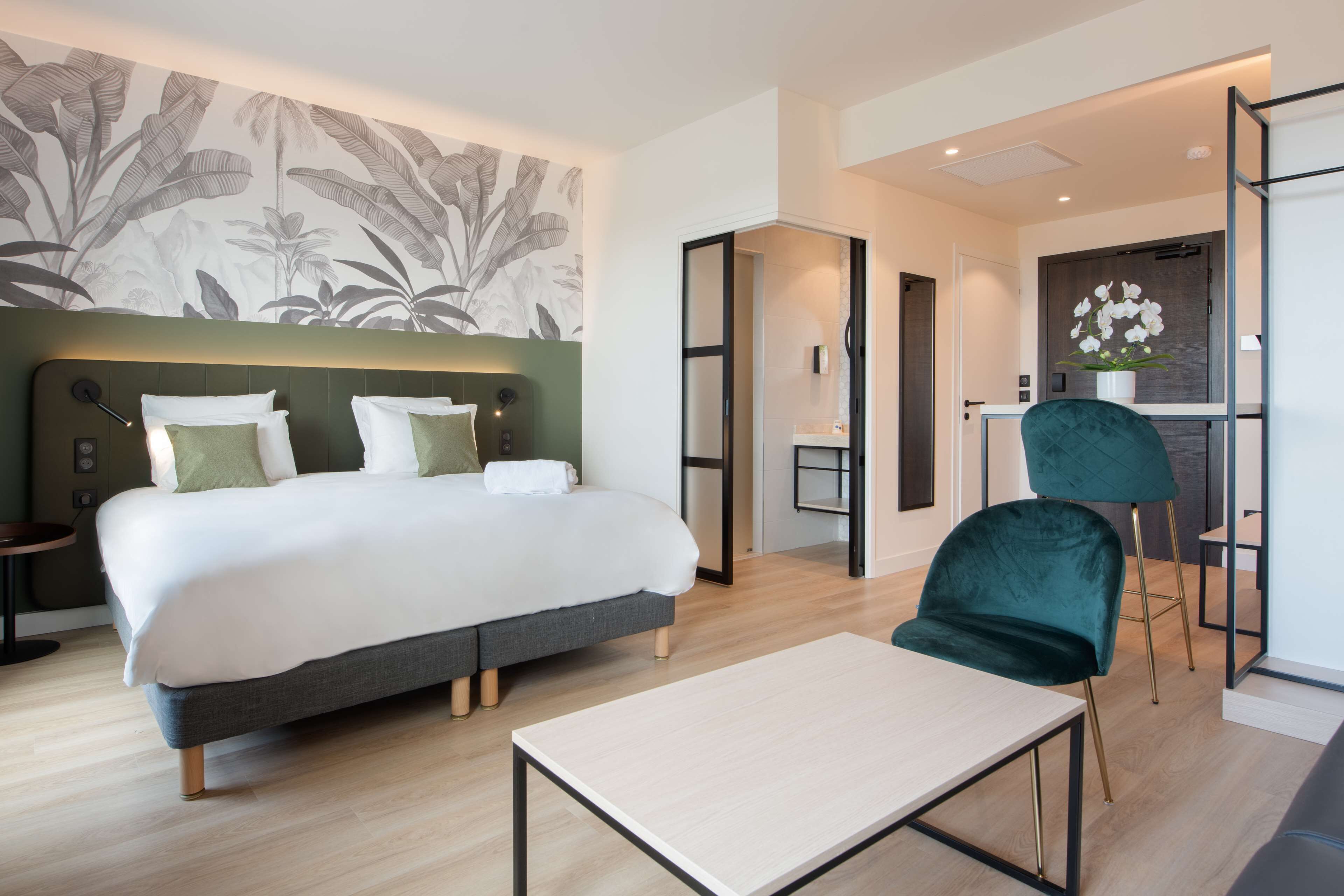Hôtel Campanile Smart Lyon Est - Eurexpo Bron Aviation