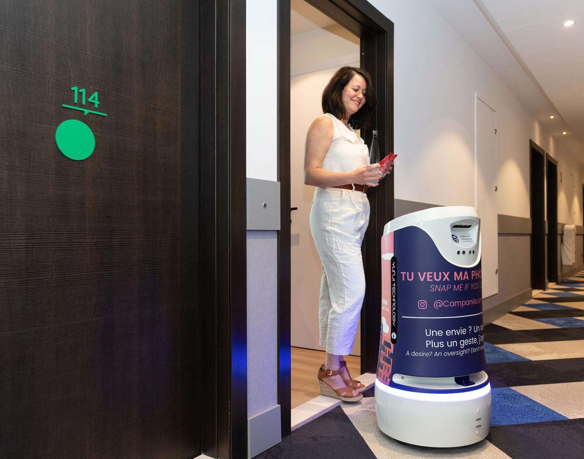 Hôtel Campanile Smart Lyon Est - Eurexpo Bron Aviation