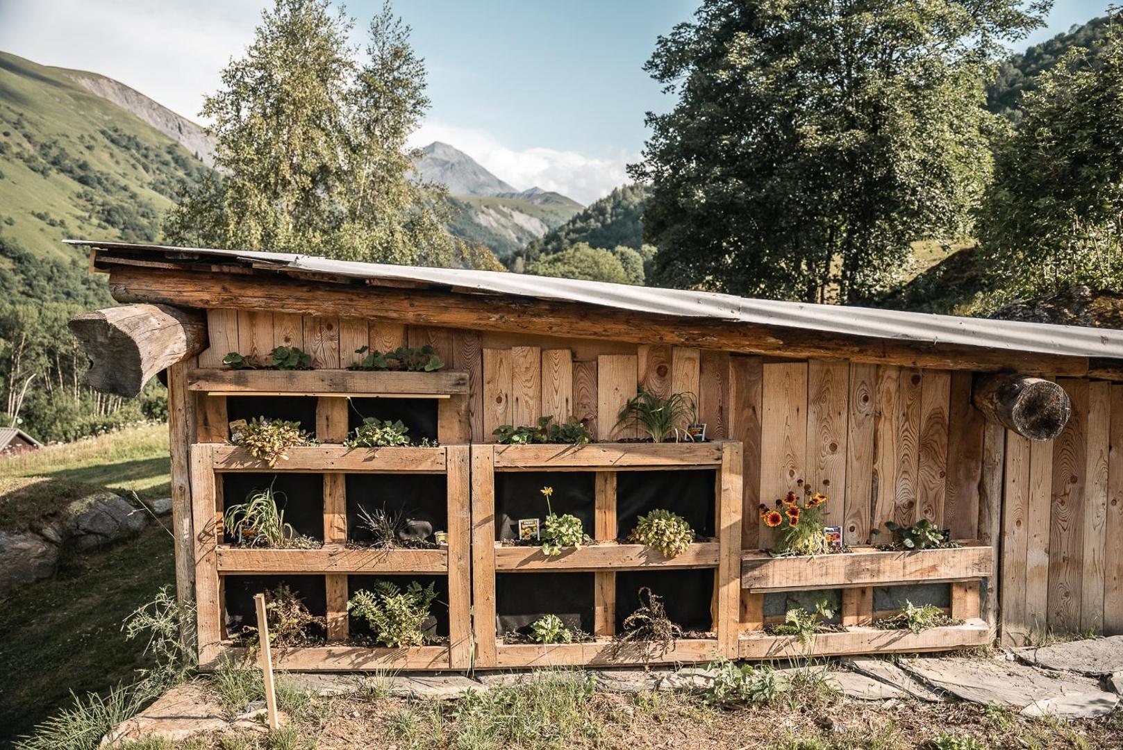 Hotel Les Cedres